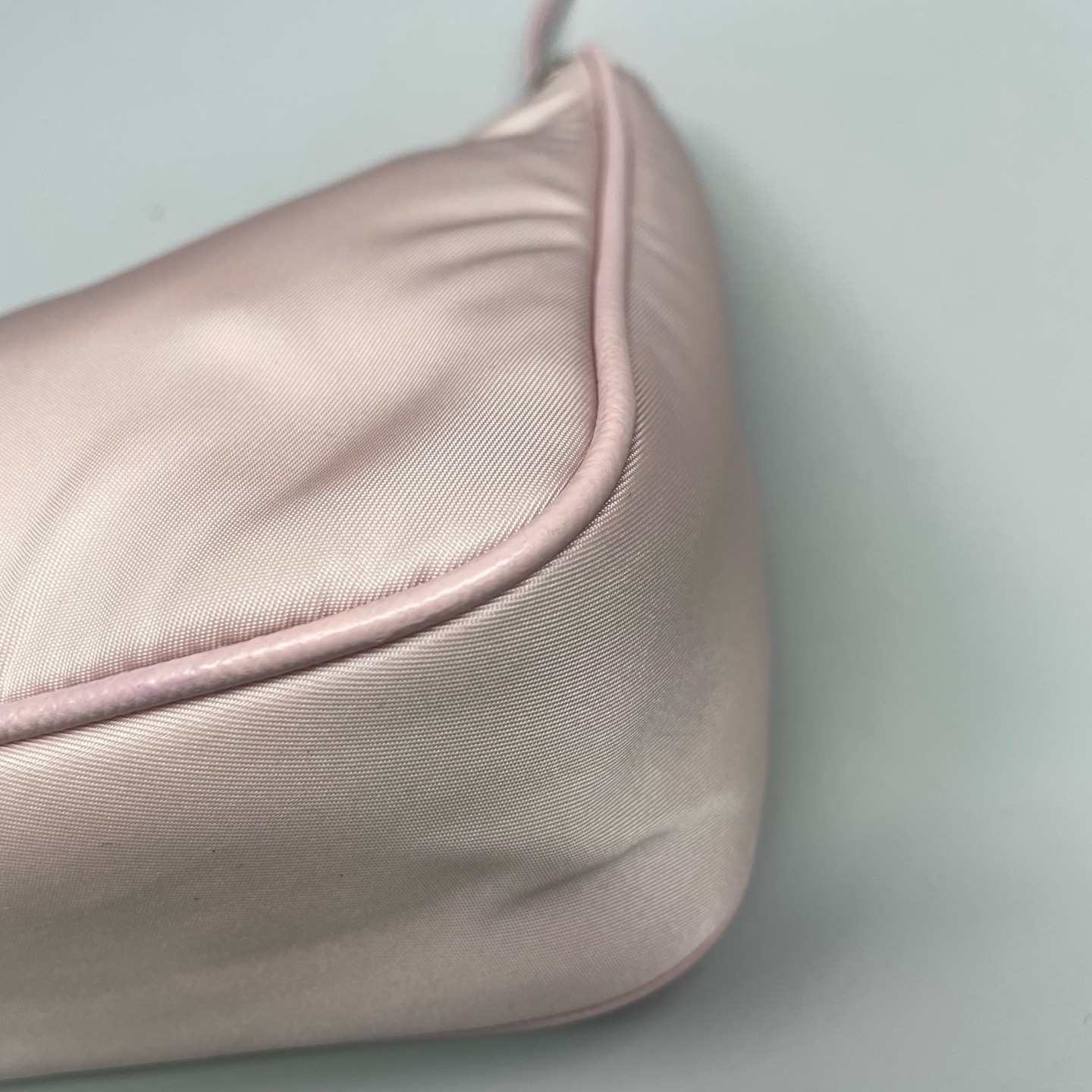 Prada Re-Edition 2005 Hobo Normal Lt Pink Parachute Nylon Crossbody Duty Paid