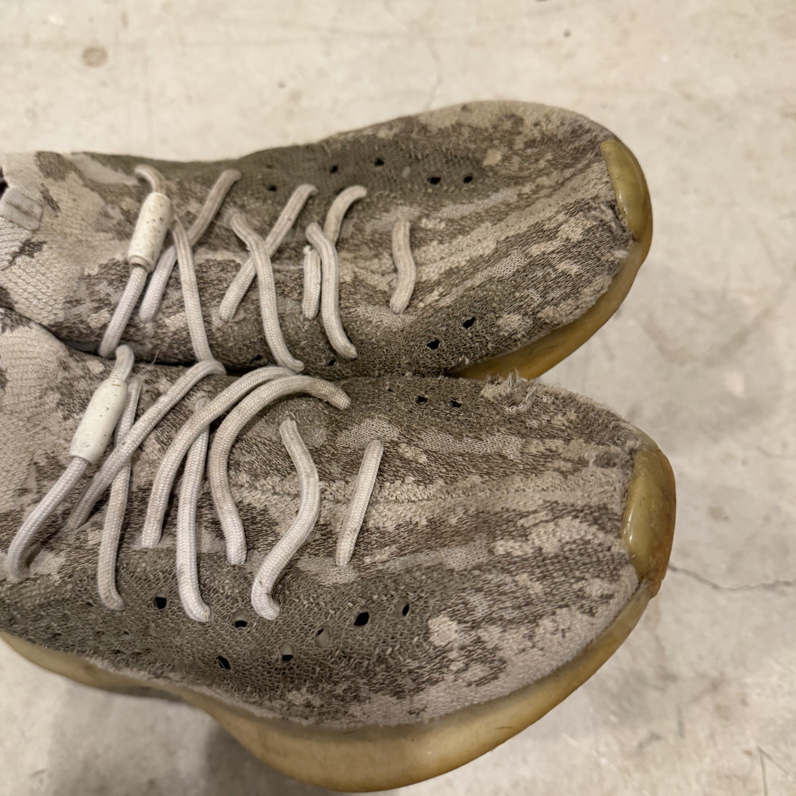 Adidas Yeezy Boost 380 Pyrite Mens Size 11 GZ0454 Used *STAINS*