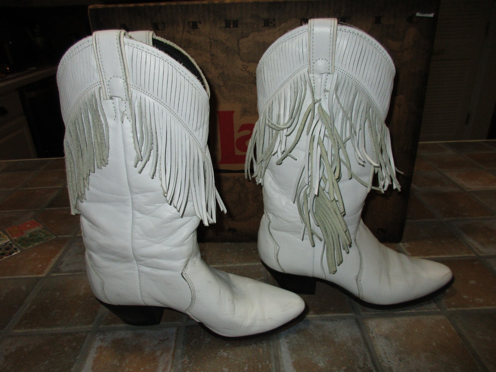 Laredo Cowboy boots Womens 6 M White Leather Tassel Western Vintage Boho Cowgirl