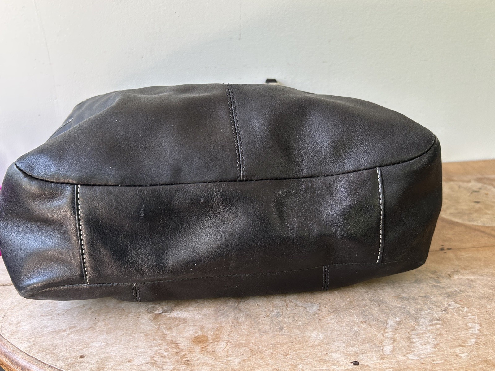 Coach gallery East west Black s atchel Bag Zip Closure. Coach F15147 *Read‼️