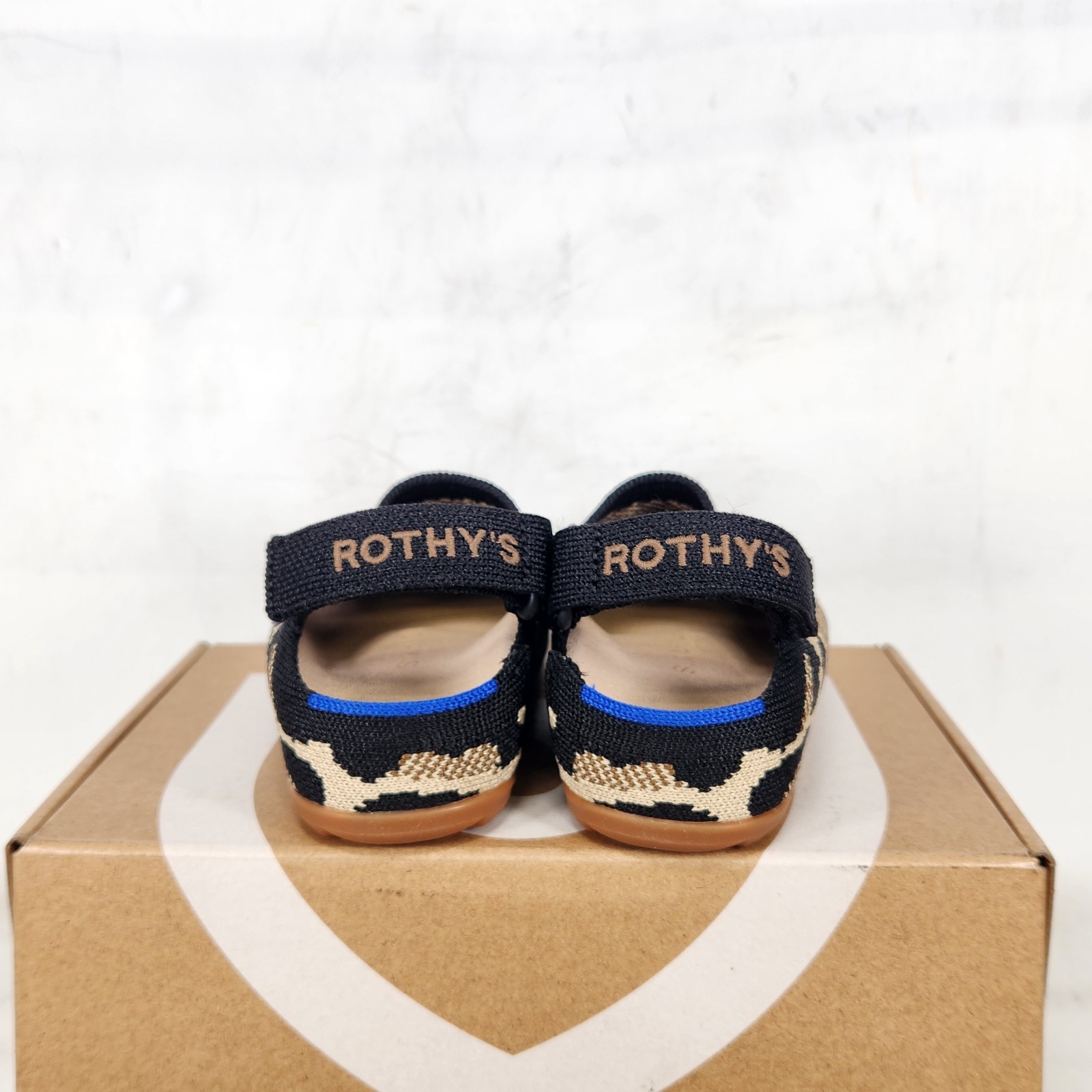 9 TODDLER – Rothys The Kids Clog – Desert Cat Leopard – 443-002