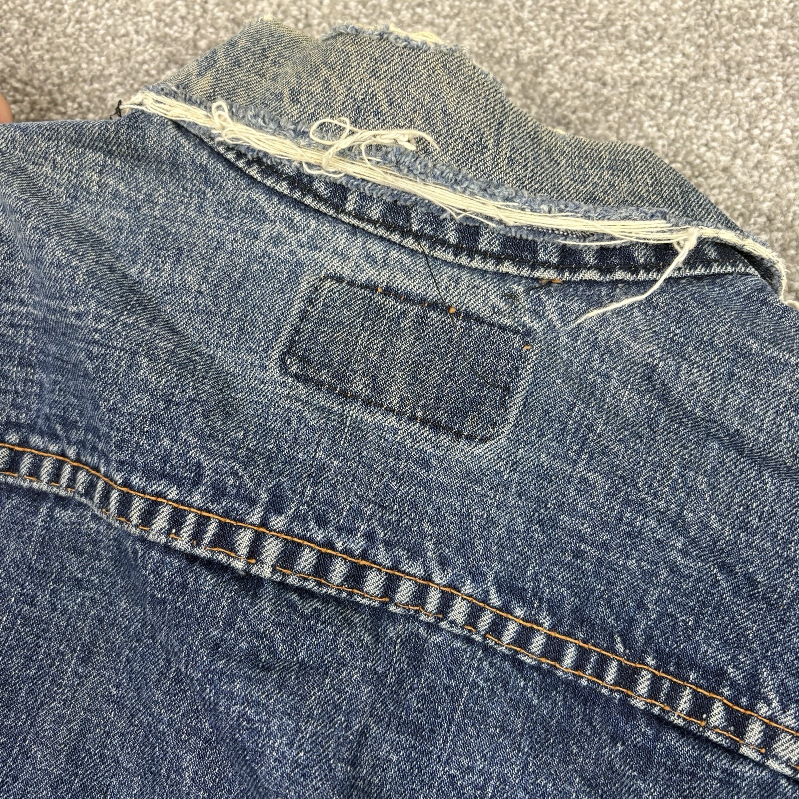 Levi’s 70505 Big E Type 3 Denim Trucker Jacket 42 (20.5×23.5) Vintage Distressed