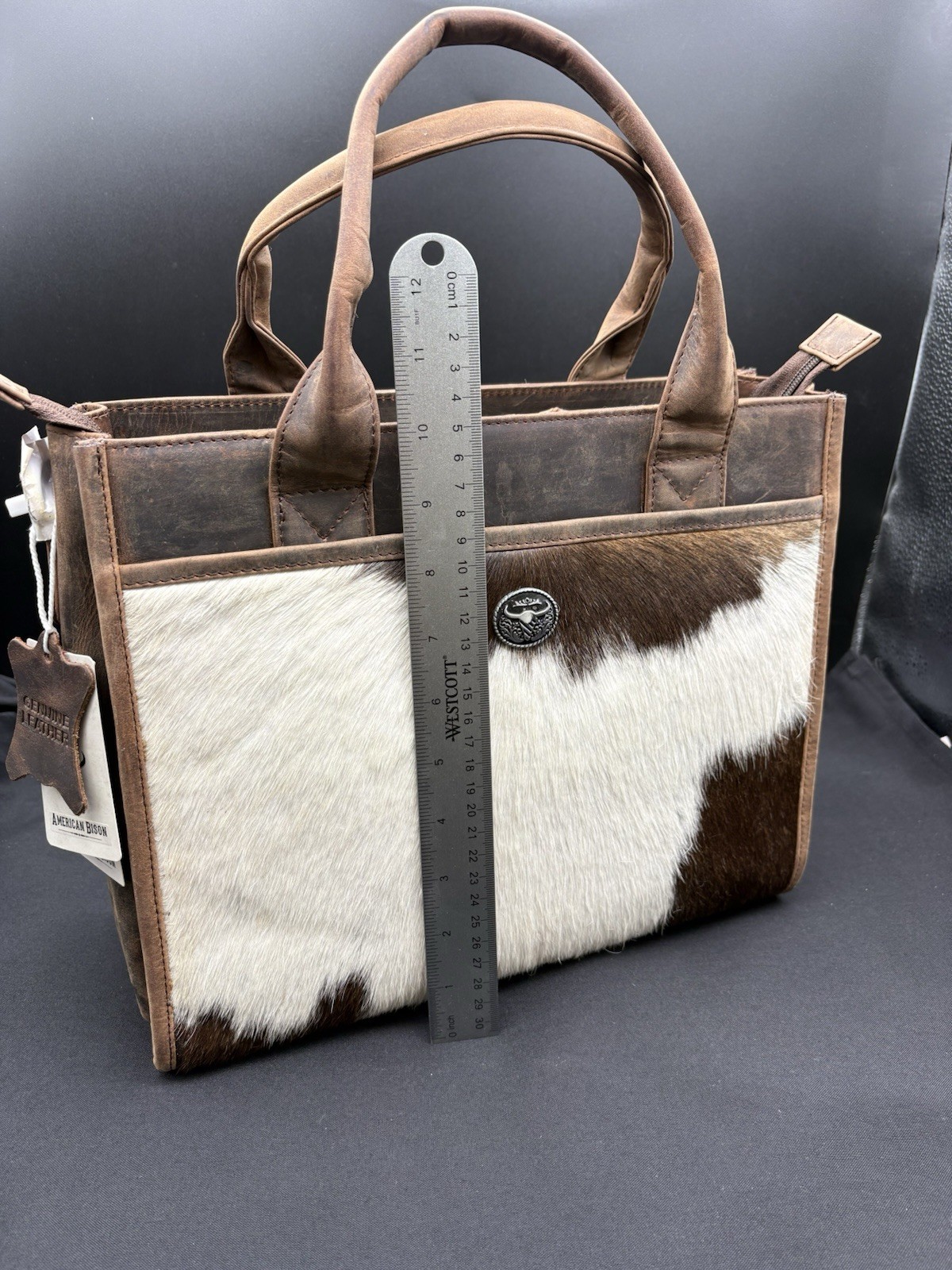 Women’s Western Cowhide Leather Tote Bag –Brown & White Hair-On Hide Zip