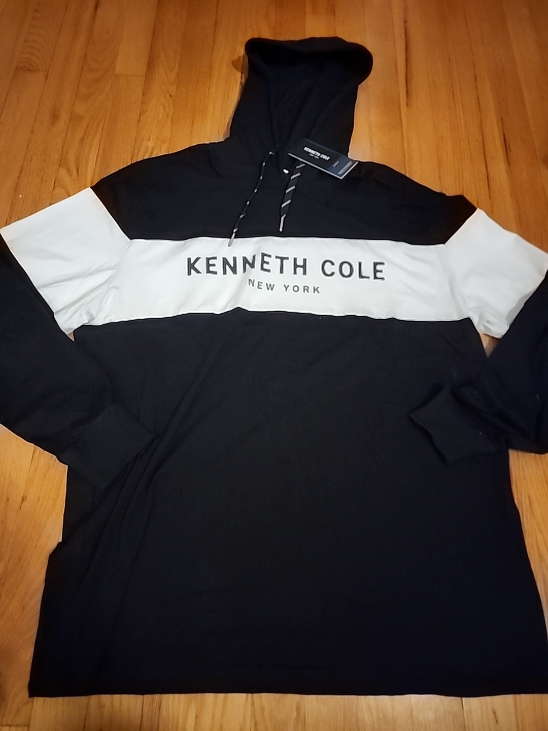 NWT $59 Kenneth Cole Men’s Pull Over Mobility Knit Logo Hoodie Black & White