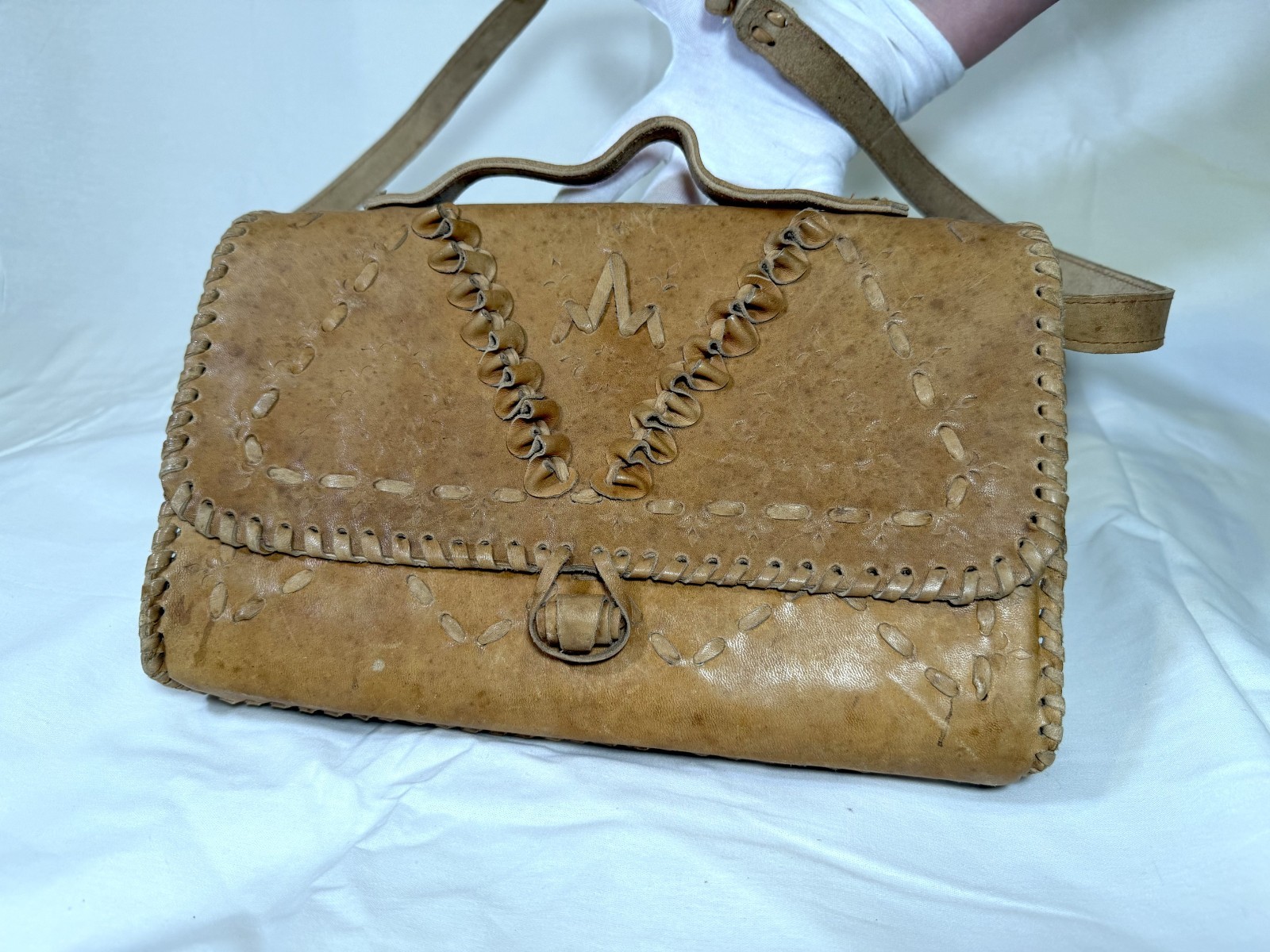 Tan leather vintage shoulder bag, 70’s Hippie, BOHO handmade,