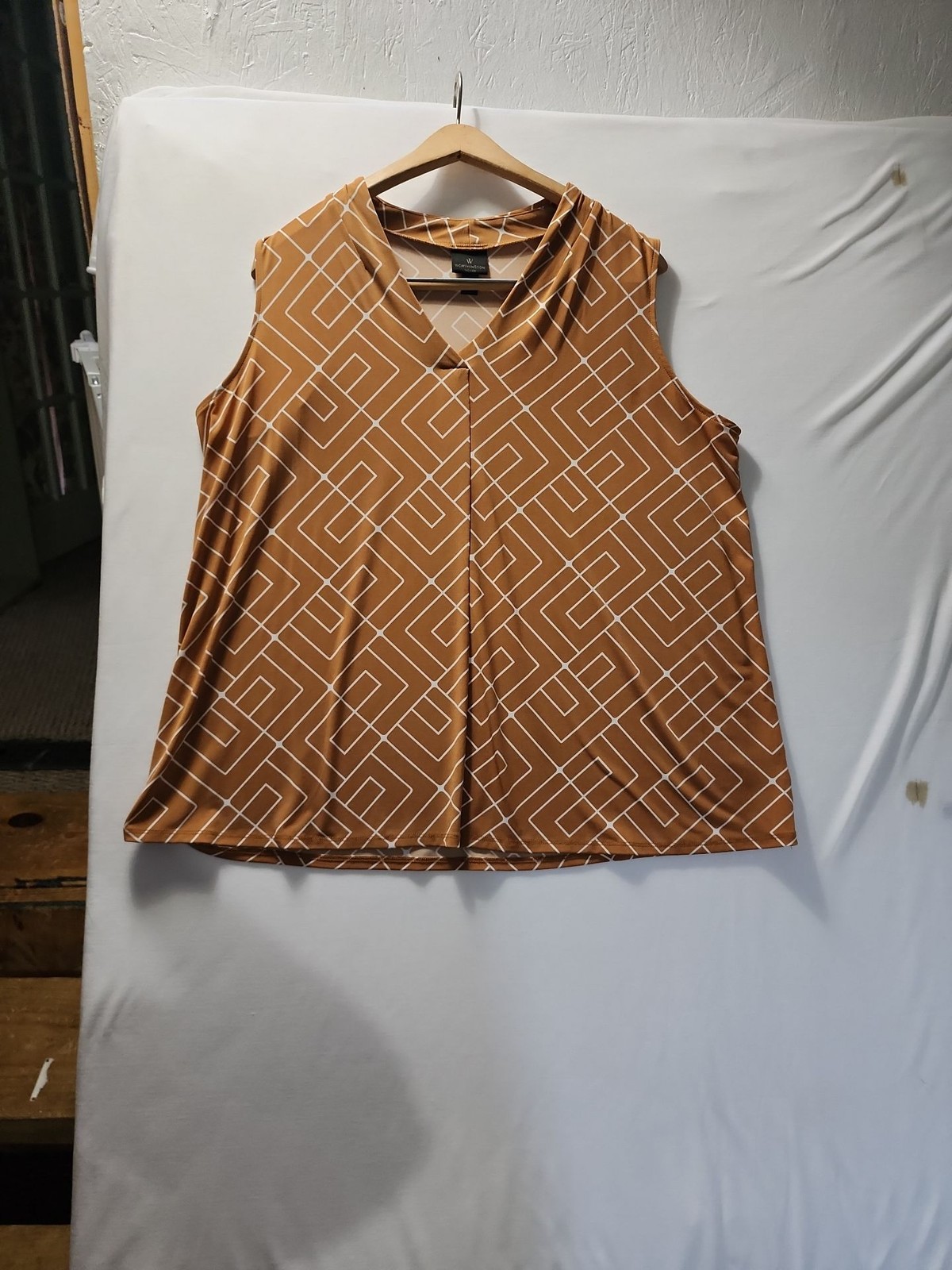 Worthington Woman 0X Geometric V-Neck Sleeveless Blouse