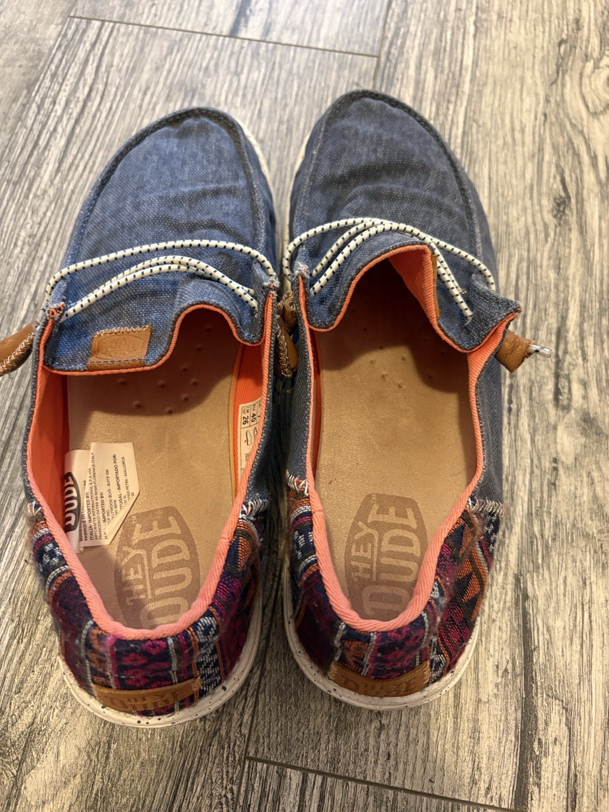 Women’s Hey Dudes Size 9