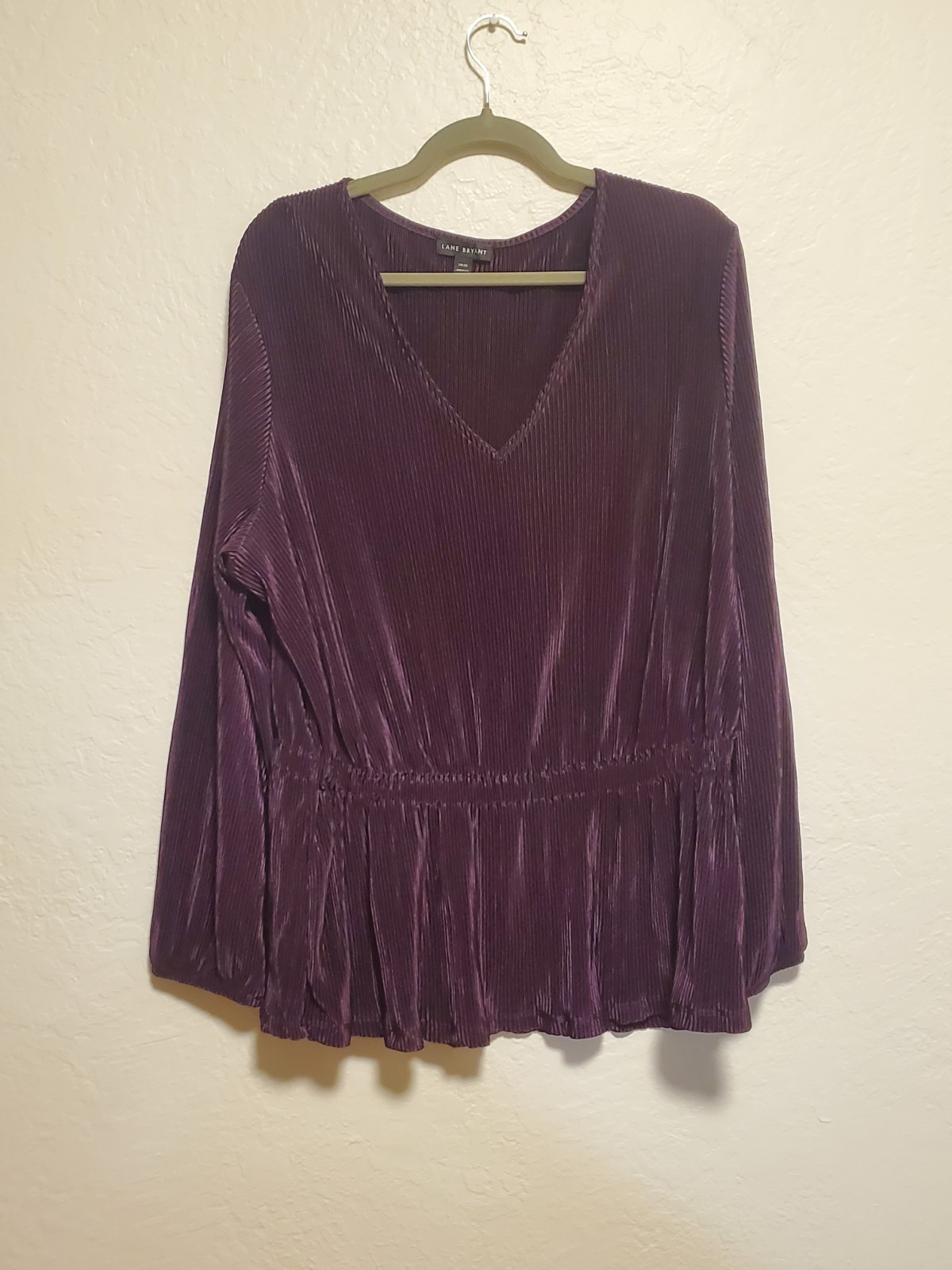 Lane Bryant Women’s Purple Long Sleeve Crinkle Peplum Top SZ 18/20 V-neck Strech