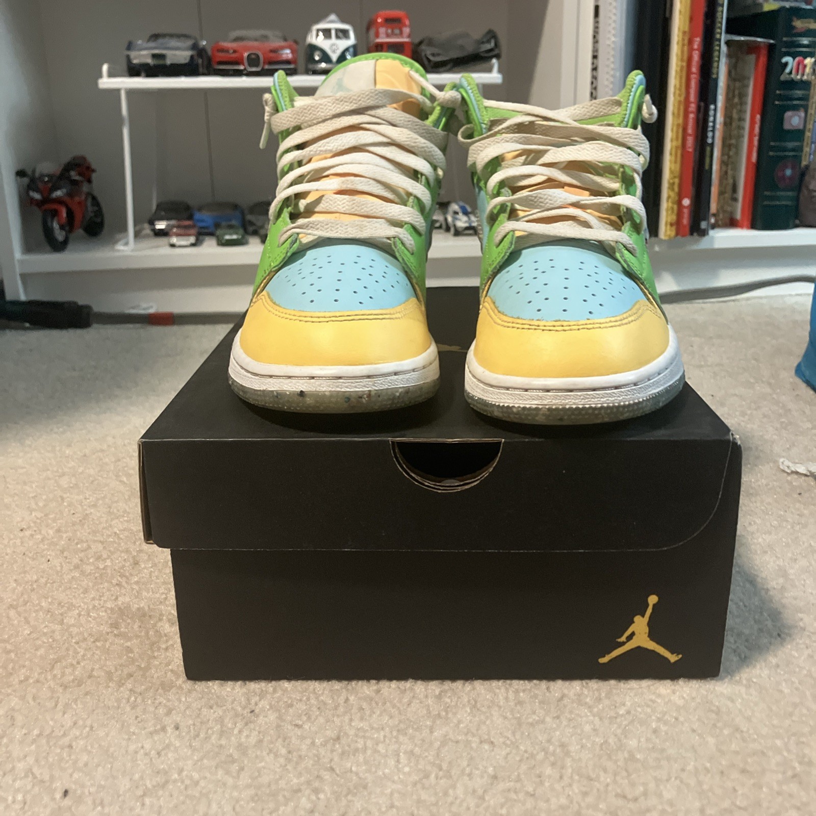 Nike Air Jordan 1 Mid SE Recycled Grind GS Size 4.5Y Glacier Ice Blue DX4368 400