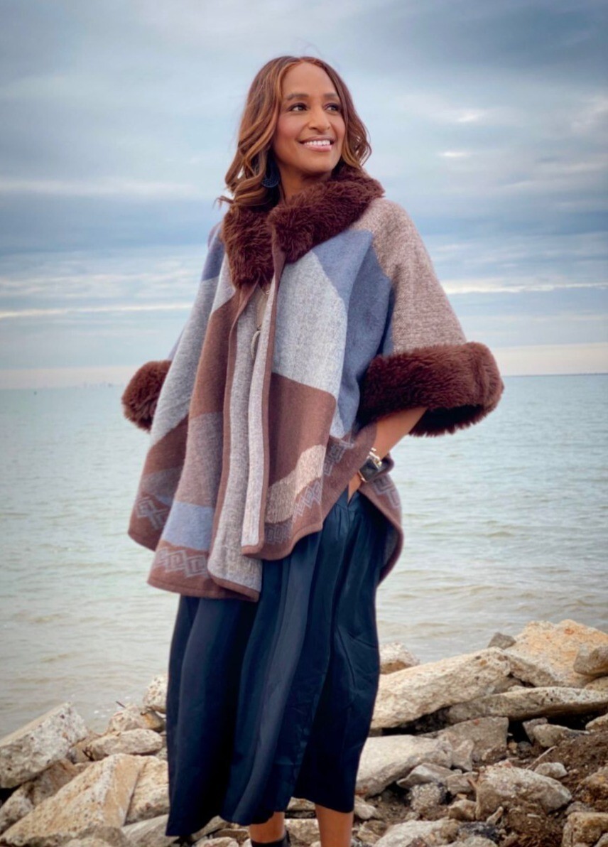 Northern Angel Anthropologie Fur Poncho Size S/M Penny Lane Colorblock Oversized