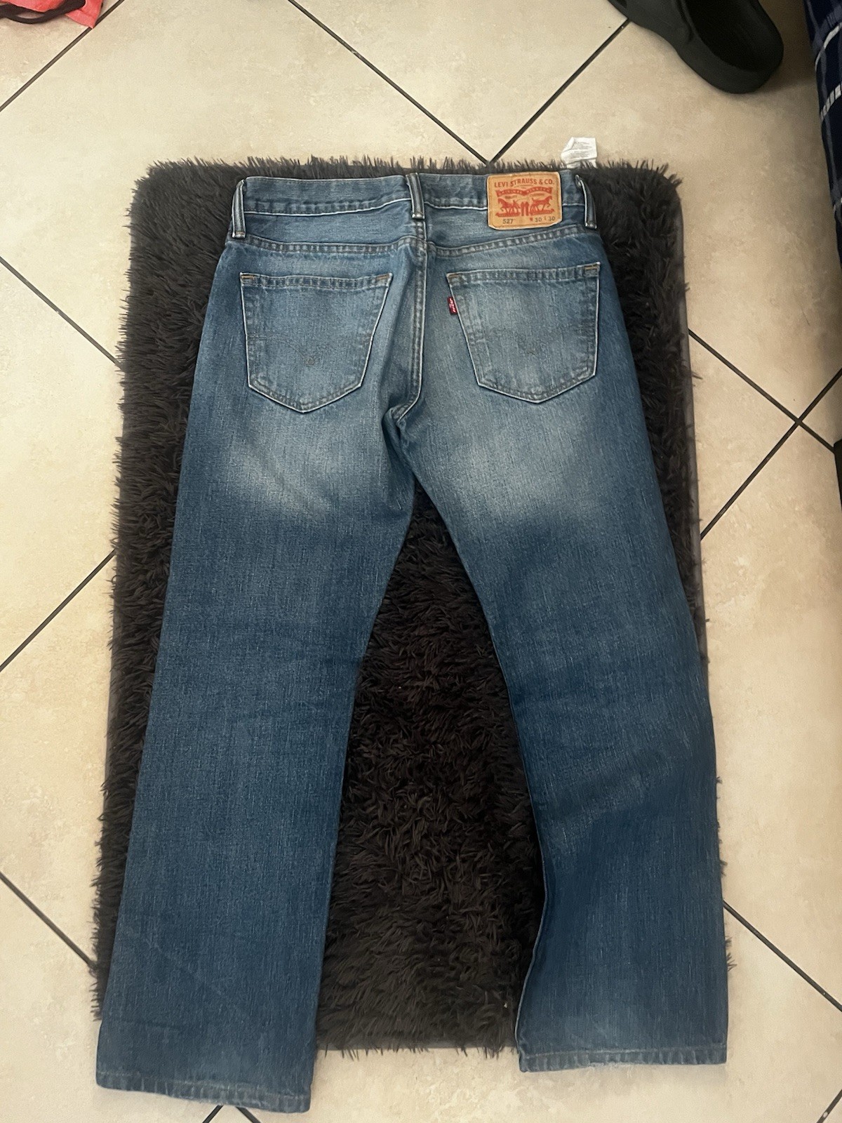 Levi’s Men’s 527 30×30 Bootcut Slim Fit Low Rise Medium Wash Blue Denim 5-Pocket