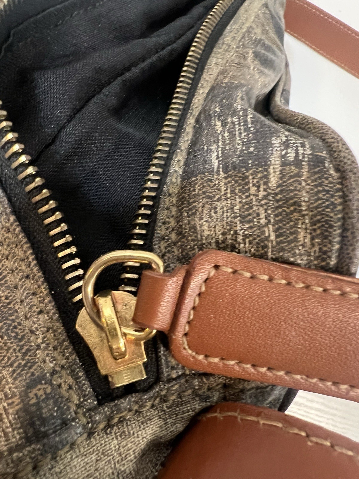 Fendi Bag Crossbody FF Logo Purse Brown Stripe Gold Buckle Zucca Long Man Camera