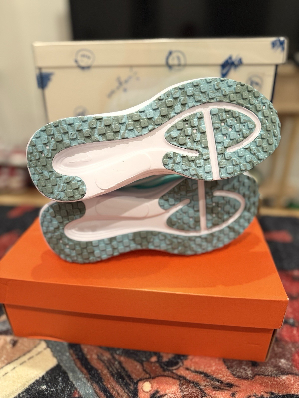 Nike Revolution 8 Women’s Size 9 Mint Foam New In Box Fast Shipping