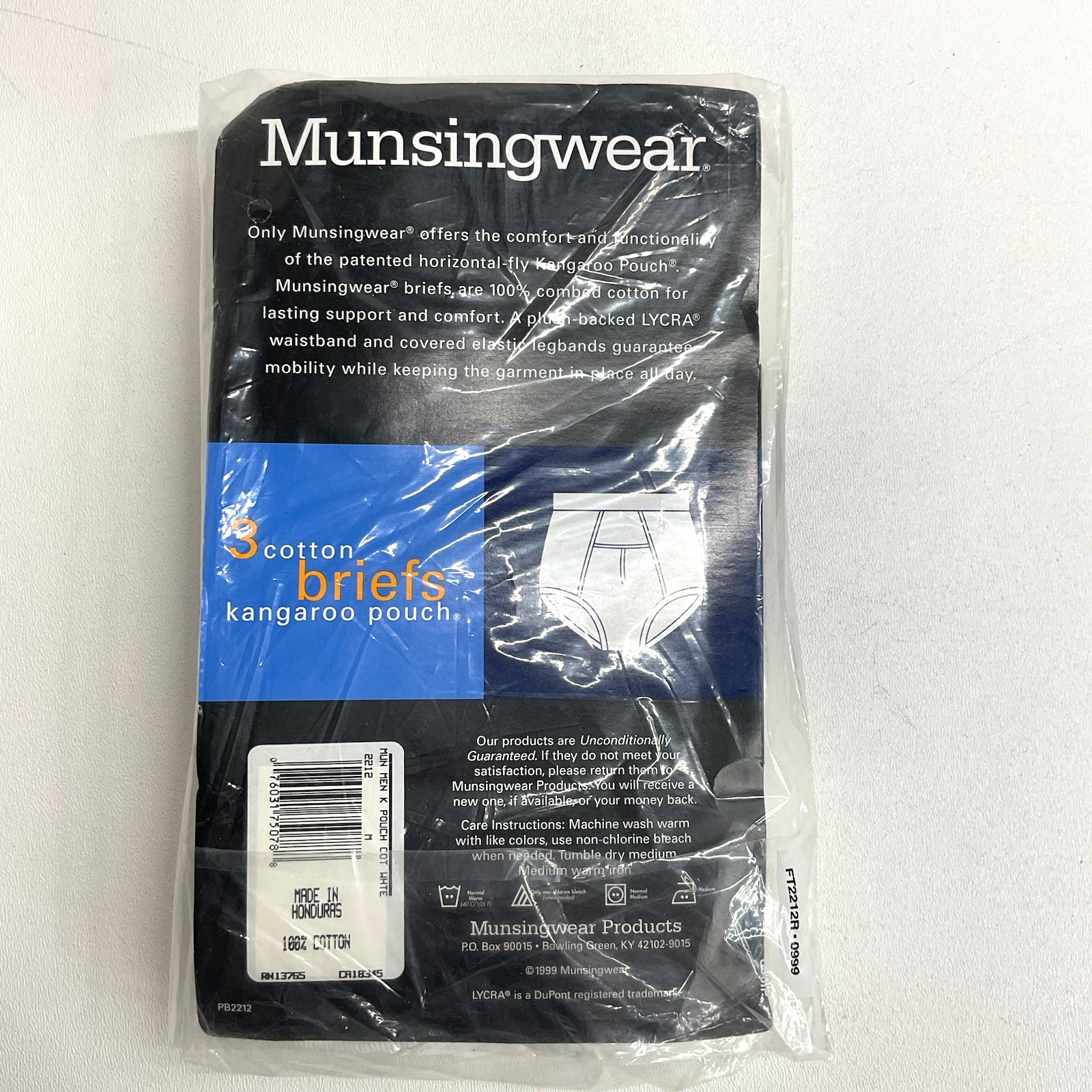 Munsingwear Men’s Cotton Briefs Pack Of 3 Size 32-34 M White Kangaroo Pouch NEW