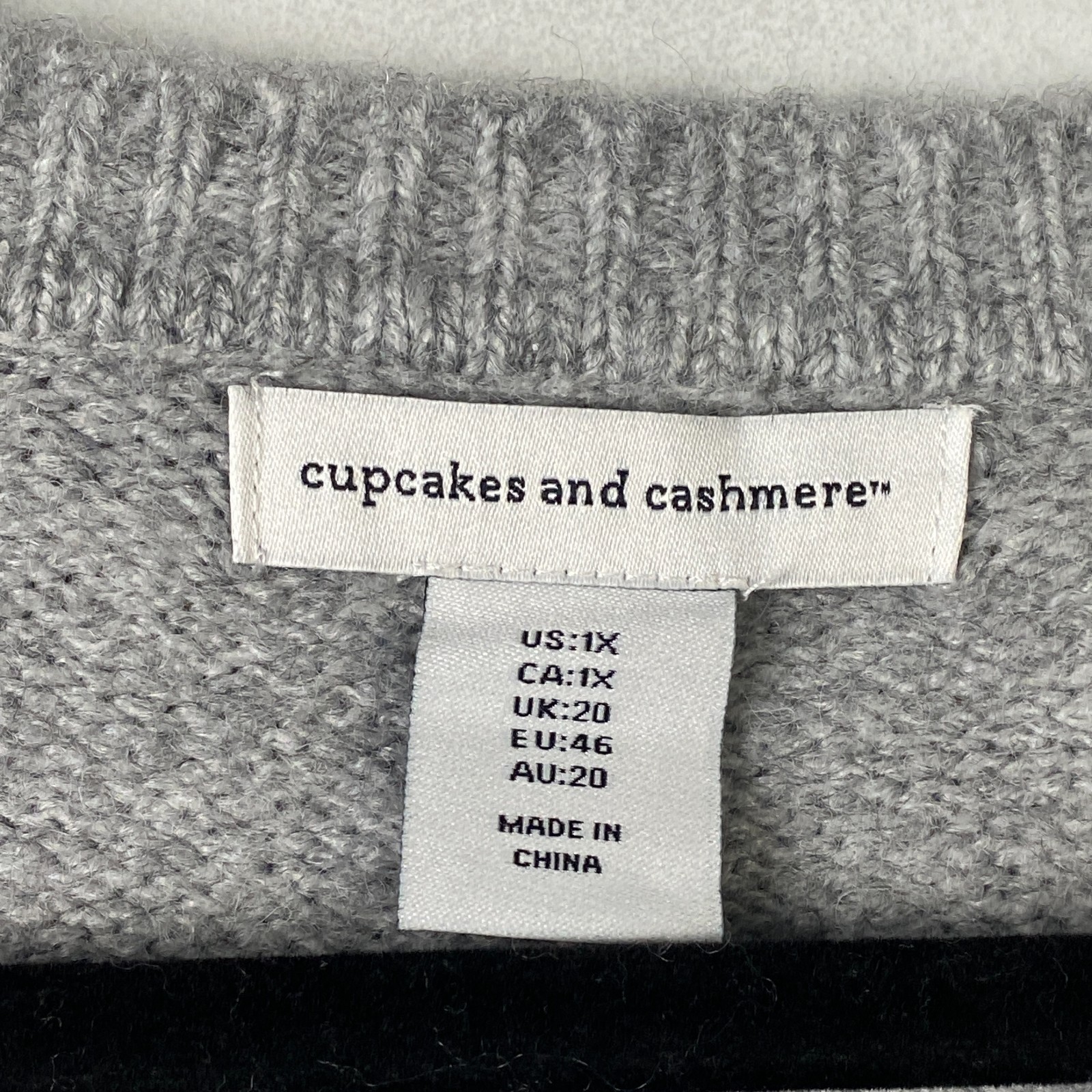 Cupcakes & Cashmere Ghost Sweater Size 1X Pullover Light Gray Halloween