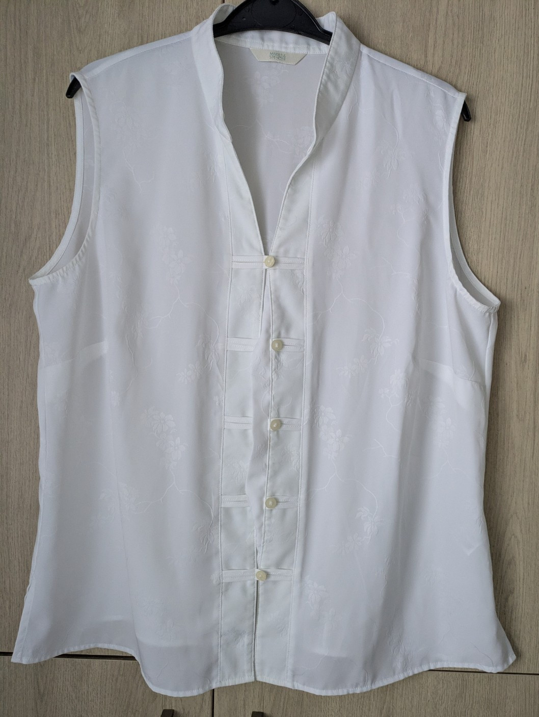 Marks & Spencer White Oriental Chinese Style top size 18 used good condition