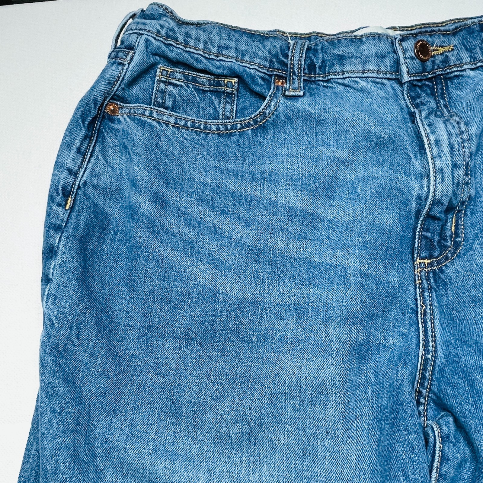 Universal Thread Women’s 12/31 R Boyfriend Patch Detail Raw Hem Jeans 31×29