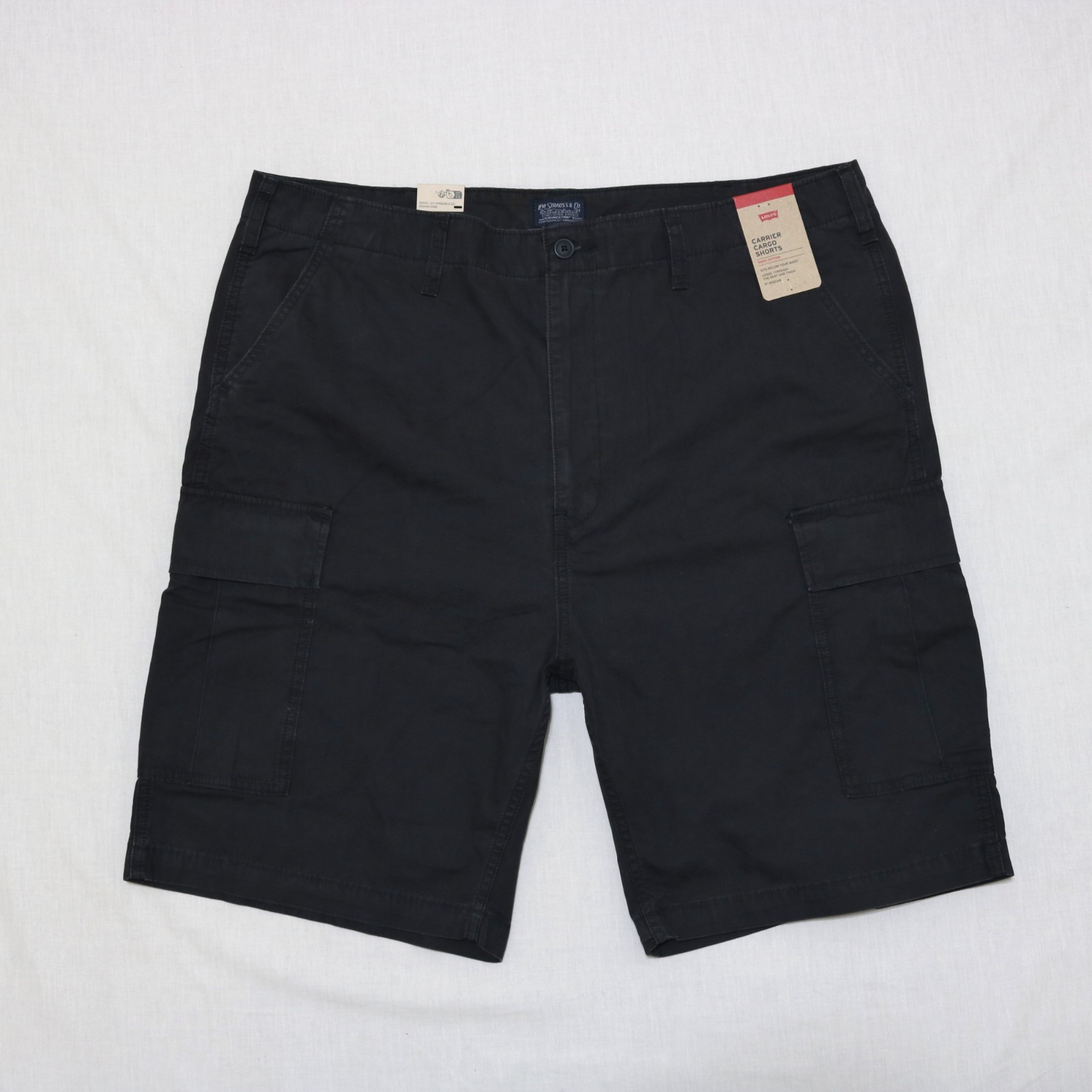 Levi’s Men Zipper fly Carrier Cargo Short size 40 new with tags