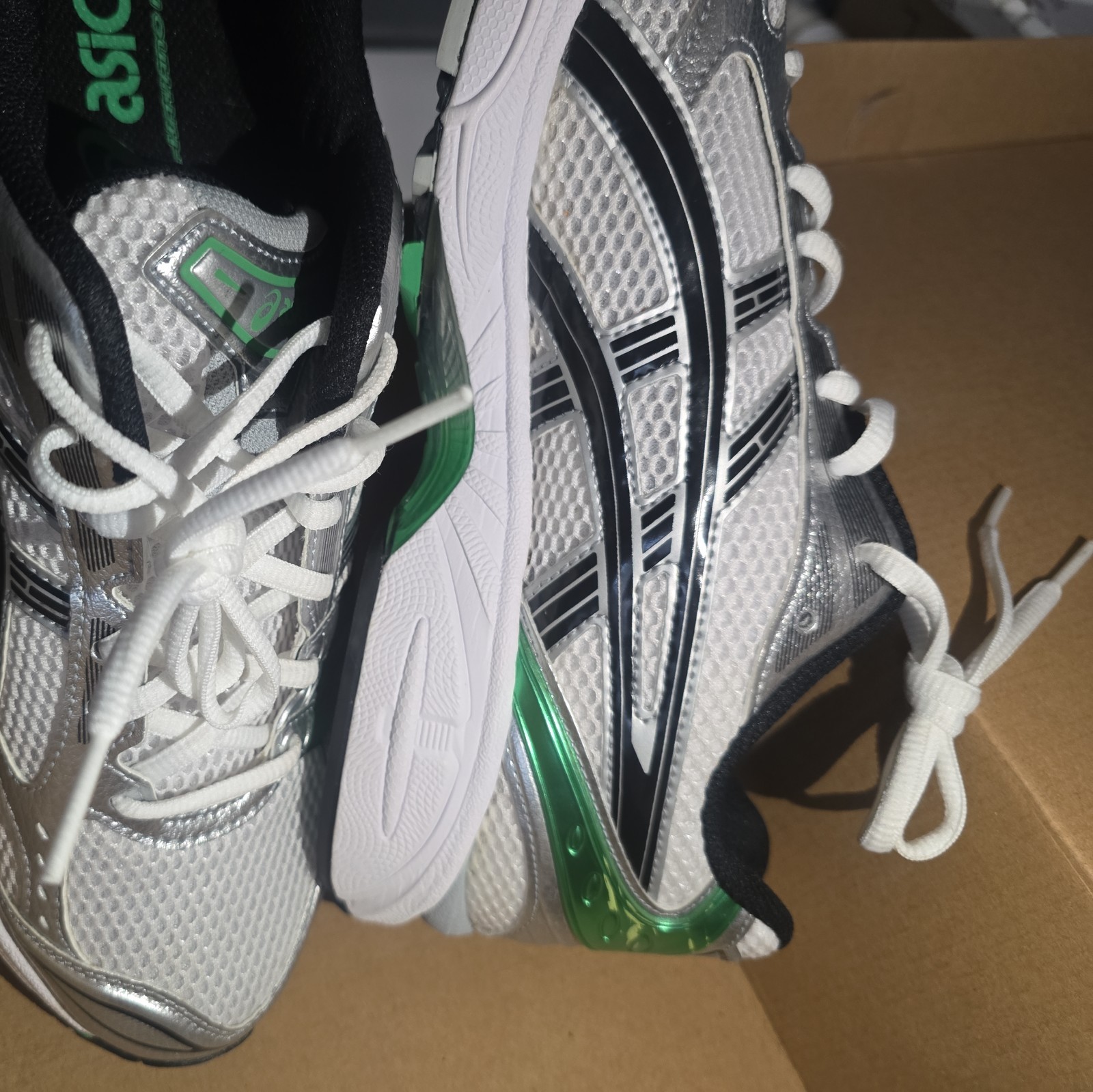 Asics Gel Kayano 14 White Malachite Green Size 10, 1201A019-110