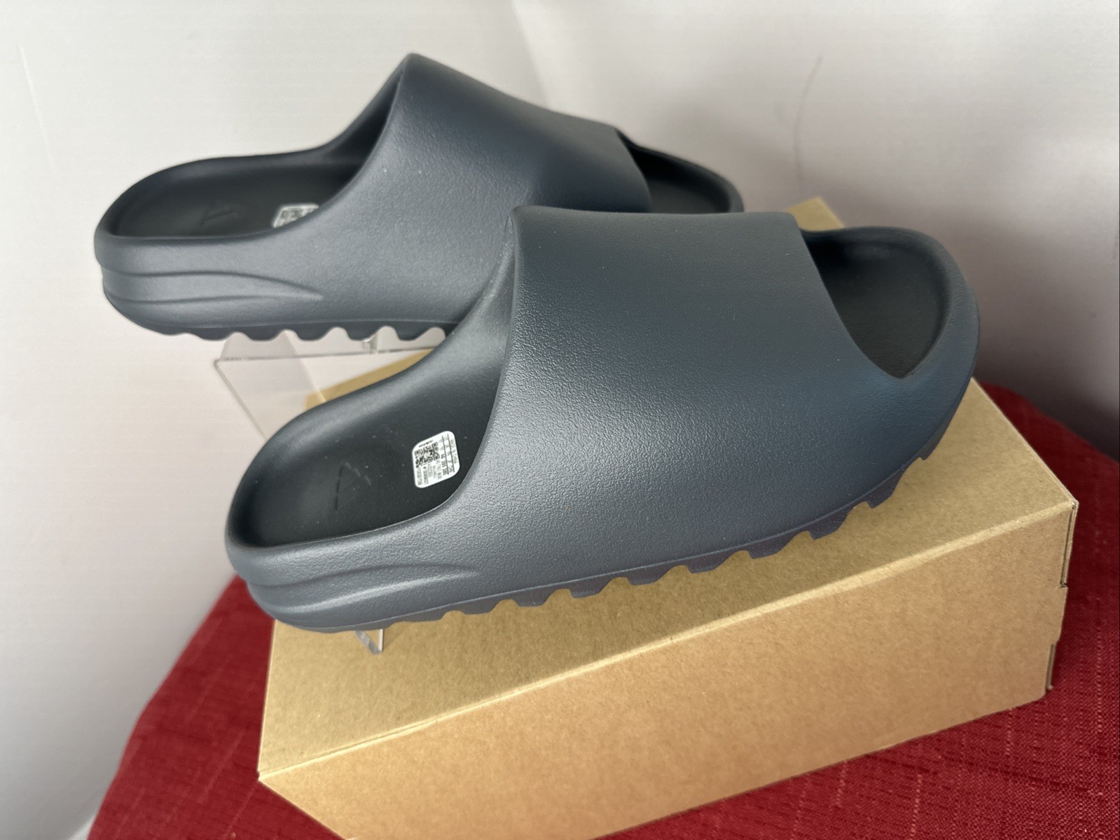 adidas Yeezy Slides Slate Grey ID2350 Men’s Size 11 NIB