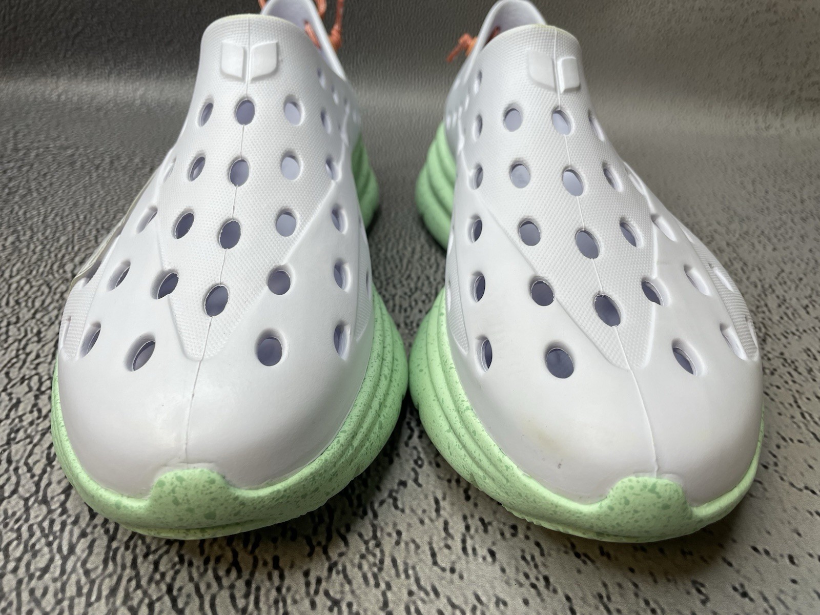 Kane Revive Shoes White Spring Speckle Vented Rubber Sneakers Size US M 6 W 8