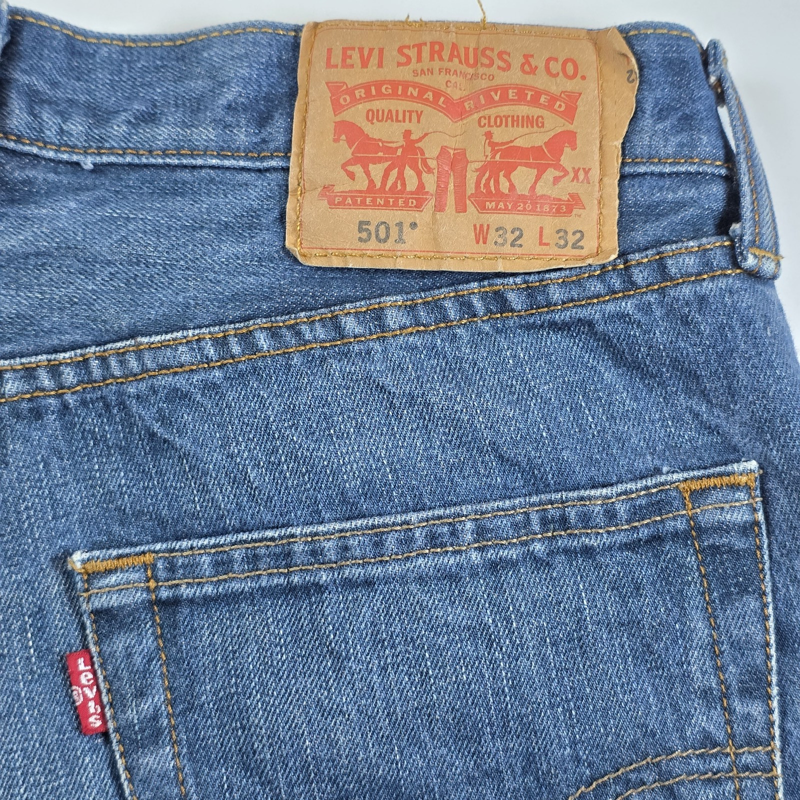 Levis 501 Jeans Mens 30×30 Blue Original Fit Straight Leg Button Fly (See Below)