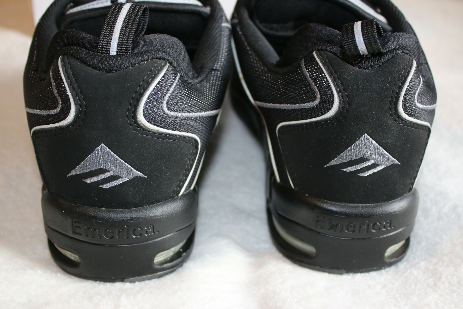 Emerica Scale – Sample – Size 9.5 US – ( Es – Koston – Axion – Emerica )