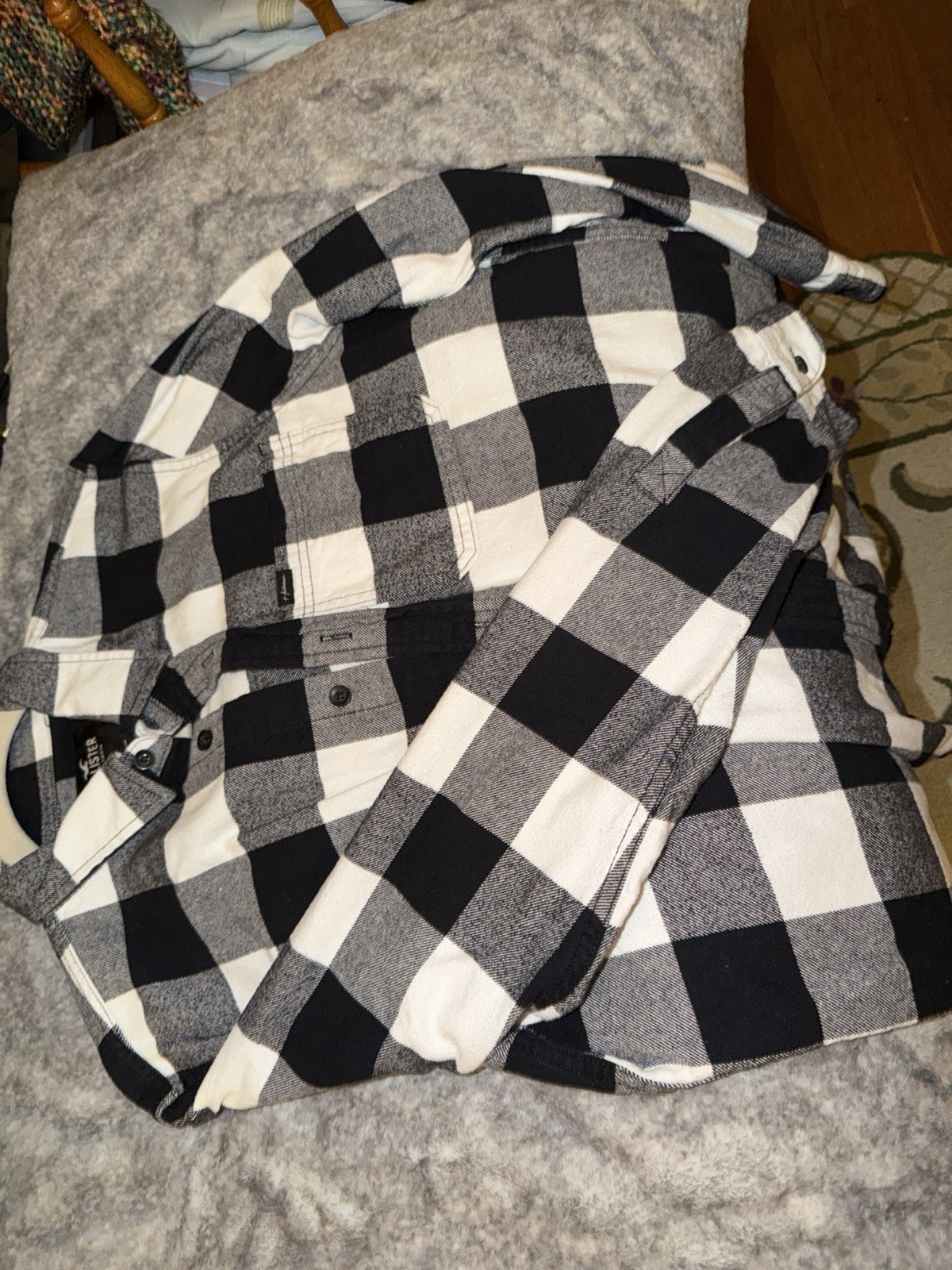 Holister Men’s Flanel Button Up Shirt Size M Black and white Plaid