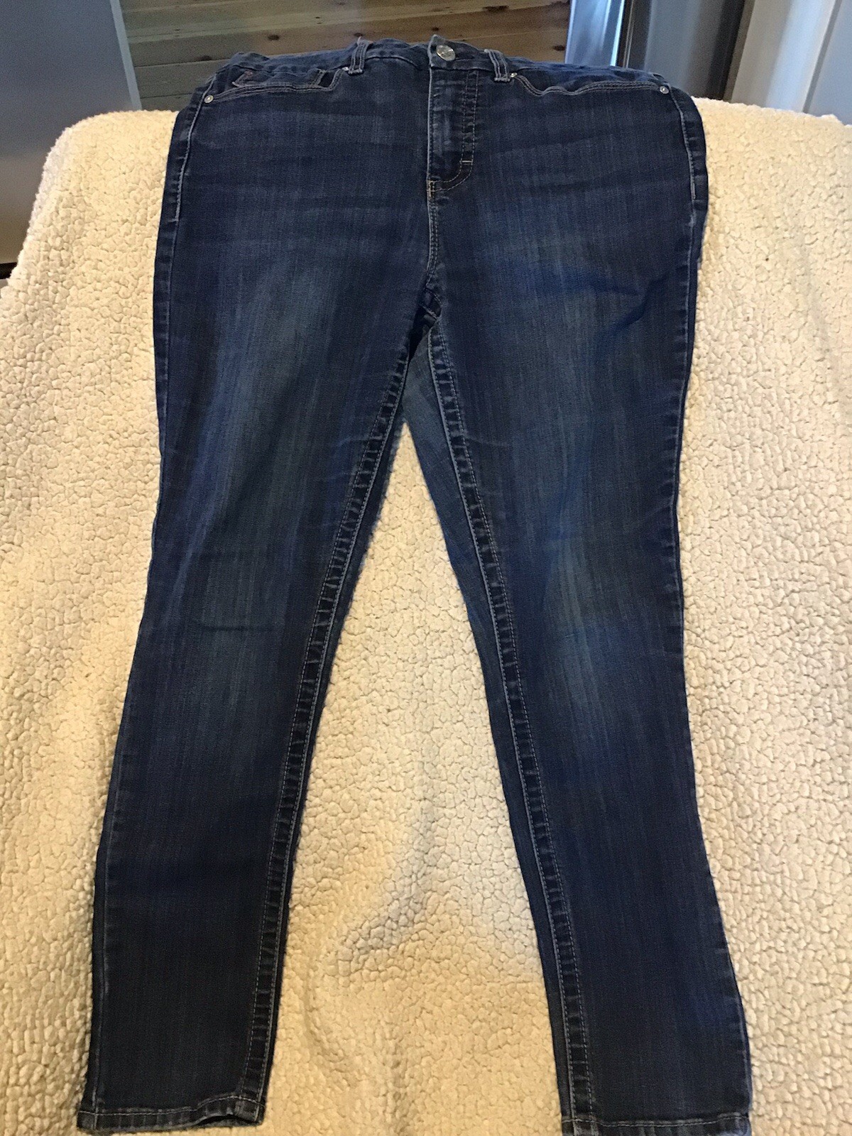 Seven7 Tummy-less High-Rise Skinny Women’s Dark Wash Size 12 Jeans