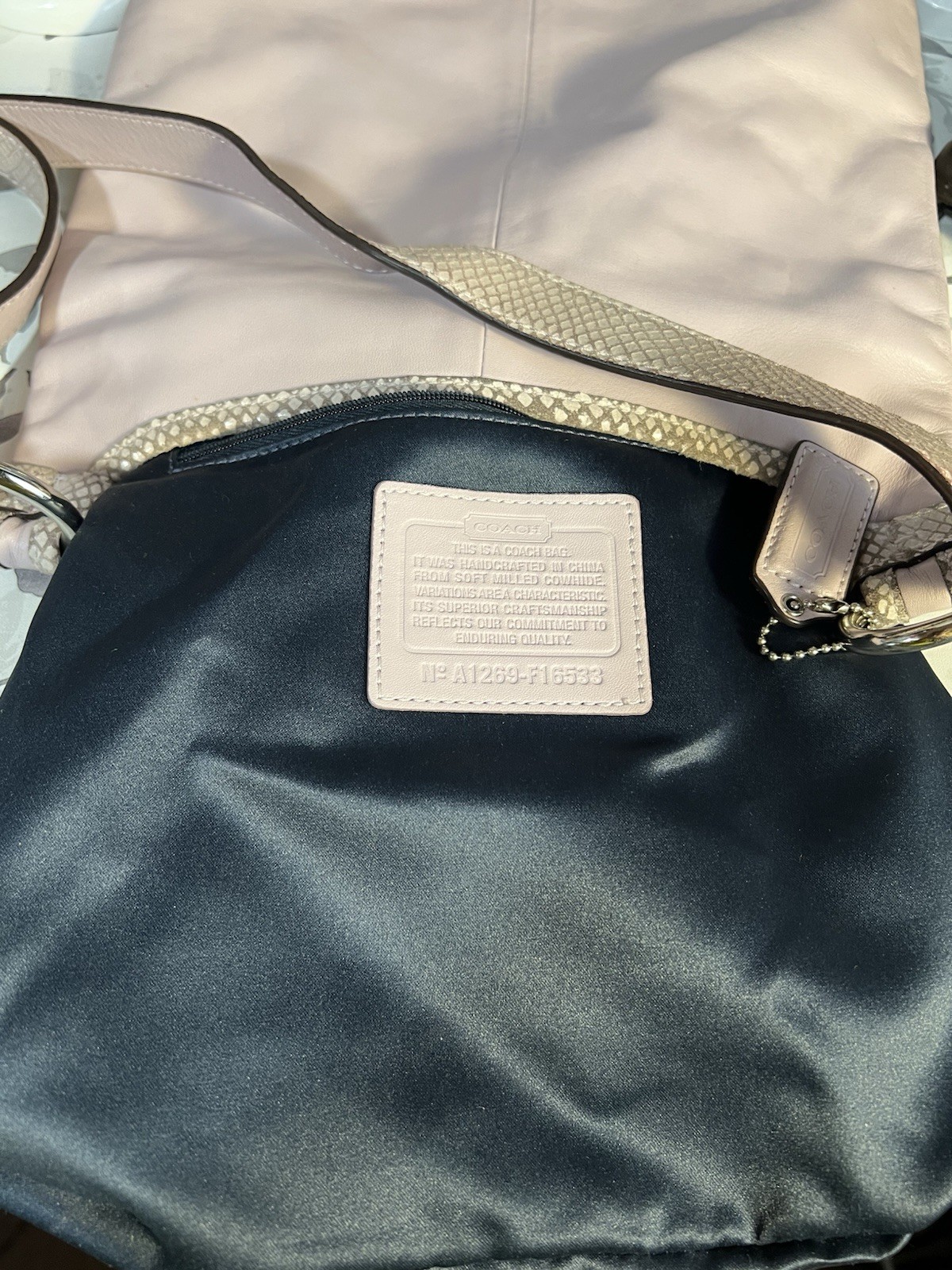 Coach Penelope Lavender Shoulder Bag Turn Lock, Adjustable Strap, Bag Charm