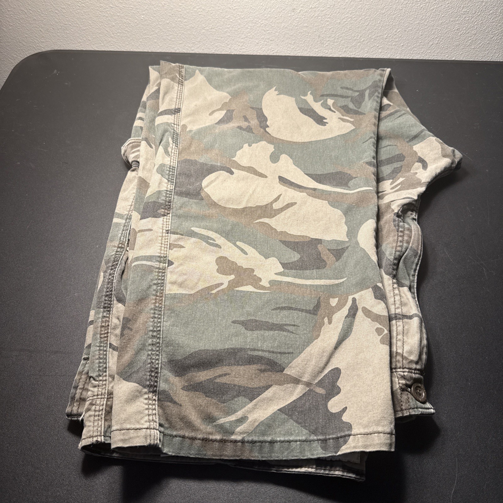 Men’s Wrangler Relaxed Fit Camo Cargo Pants w/ Stretch Tech Pocket 42/30