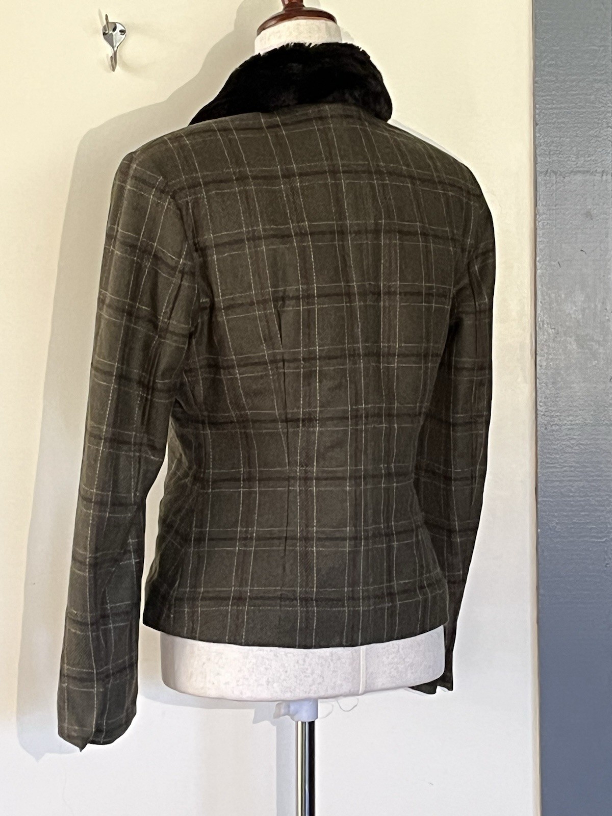 Banana Republic Plaid Wool/Cashmere Blend Blazer Jacket Faux Fur Collar Size 4
