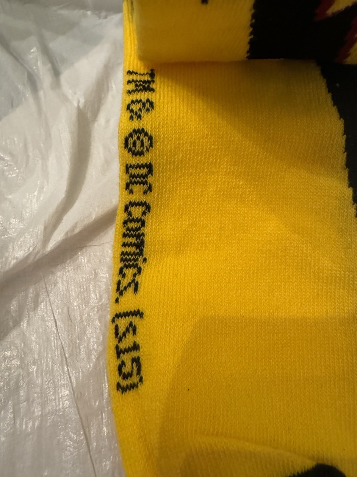 TheFlash MensCrewSocks Yellow Lightning DCComics Bioworld NWTSize10-13 Lootcrate