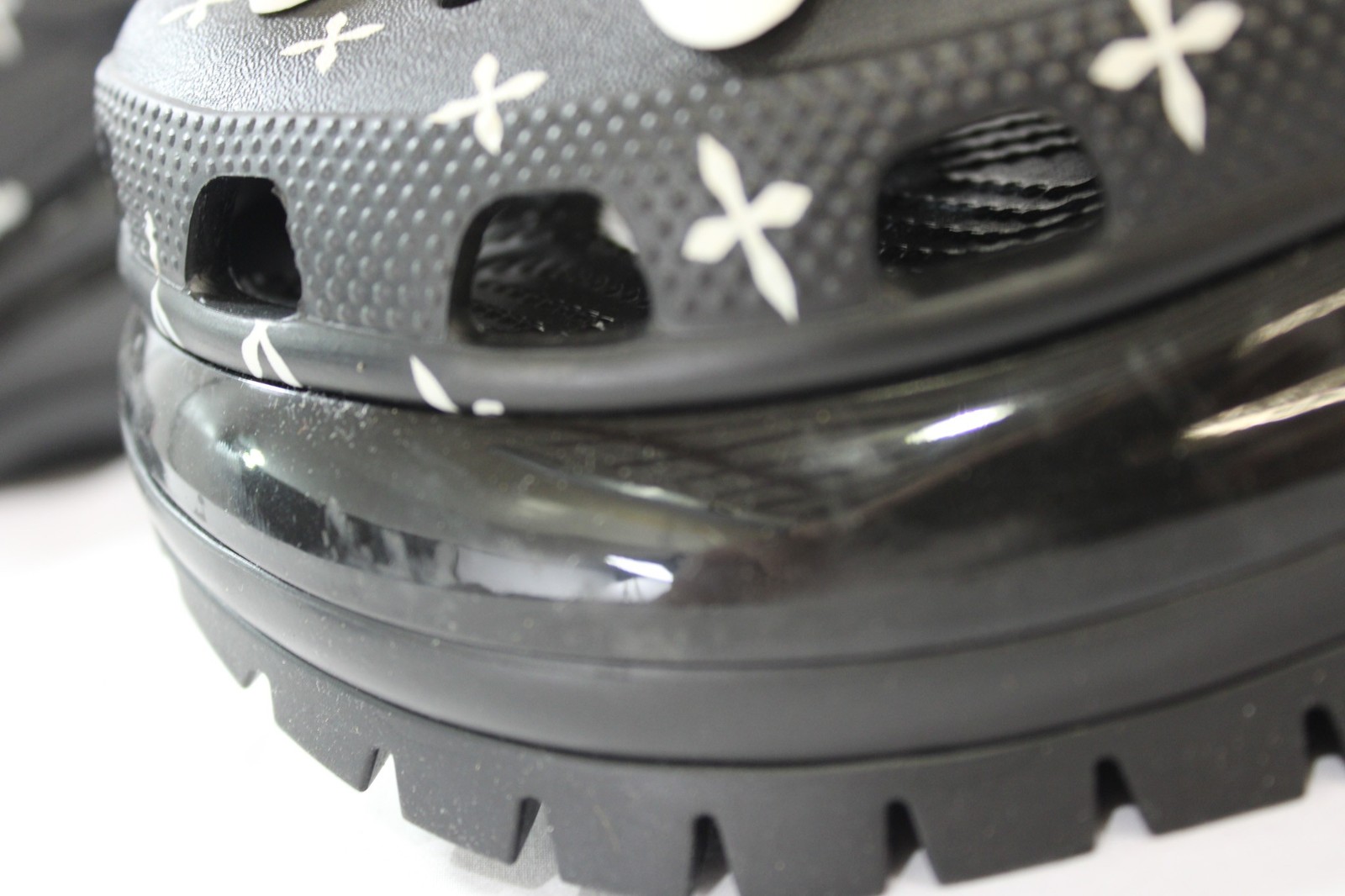 SMFK x Crocs Unisex Megacrush Platform Clogs LB3 Black Compass 210087 US:M6/W8