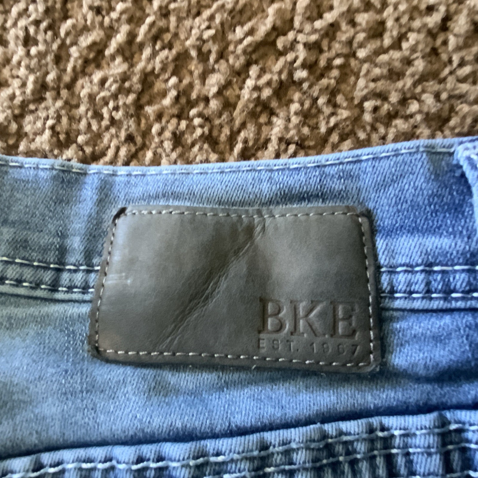 BKE Men’s Light Wash Blue Straight Fit Denim Jeans Mid Rise 5-Pocket