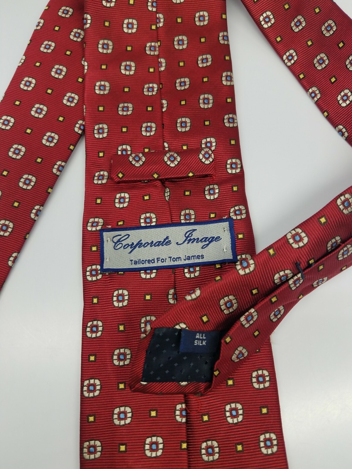 Tom James Corporate Image Silk Tie Red Blue Silver Geometric 65.5 x 3.25 Long