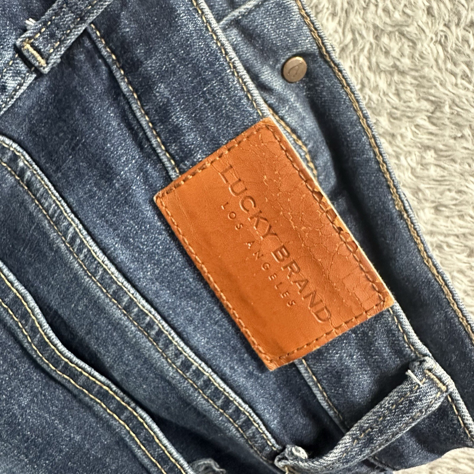 Lucky Brand Jeans Womens 2 26R Mid Rise Skinny Ava Dark Wash Knee Fade