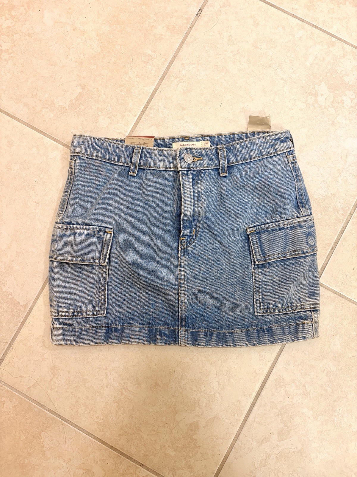 Levis 94 Cargo Skirt 100%. Cotton NWT