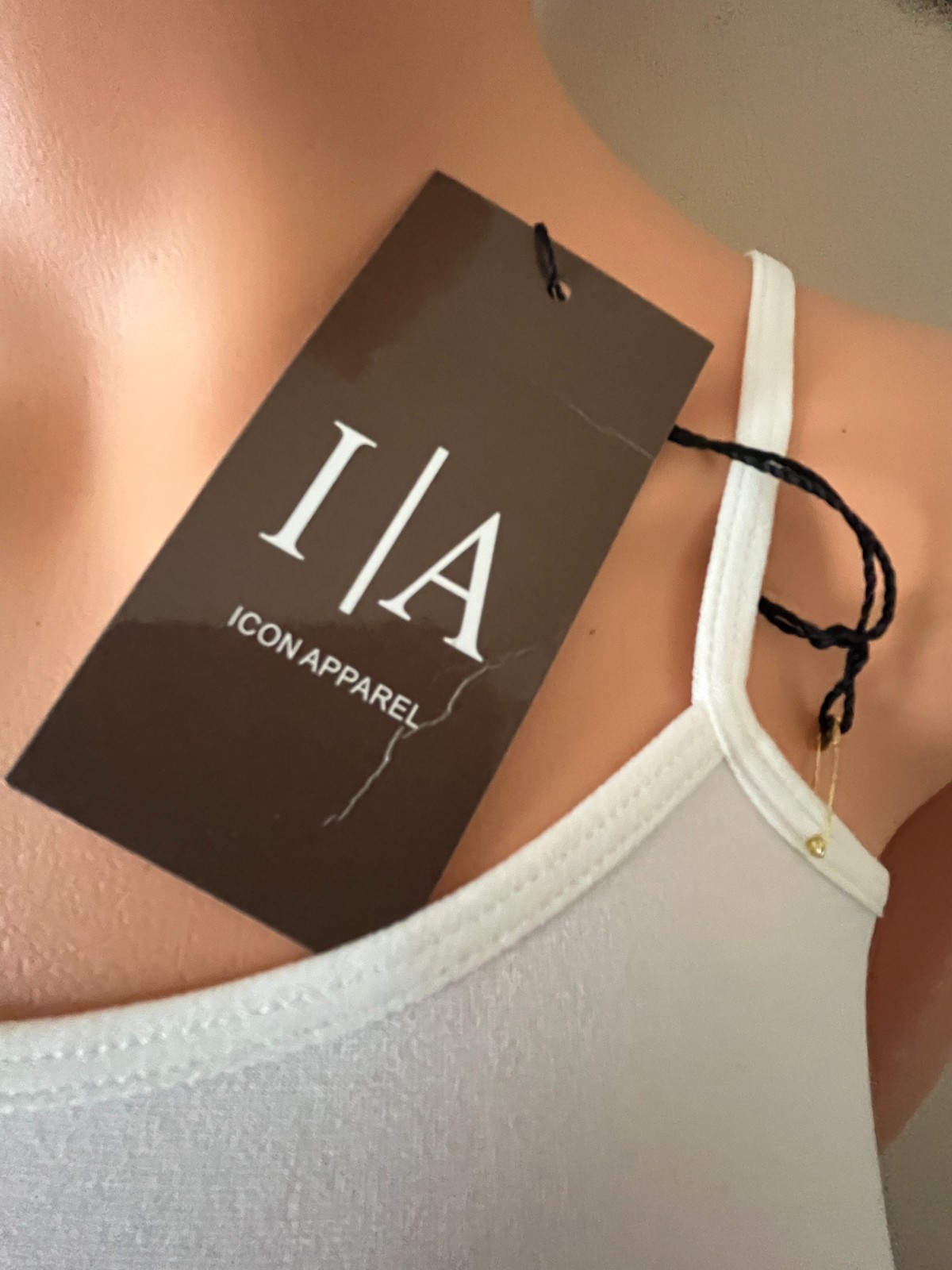 NWT IA ICON APPAREL COMFORT BRALETTE SIZE O/S WHITE 92% NYLON 8 % SPANDEX