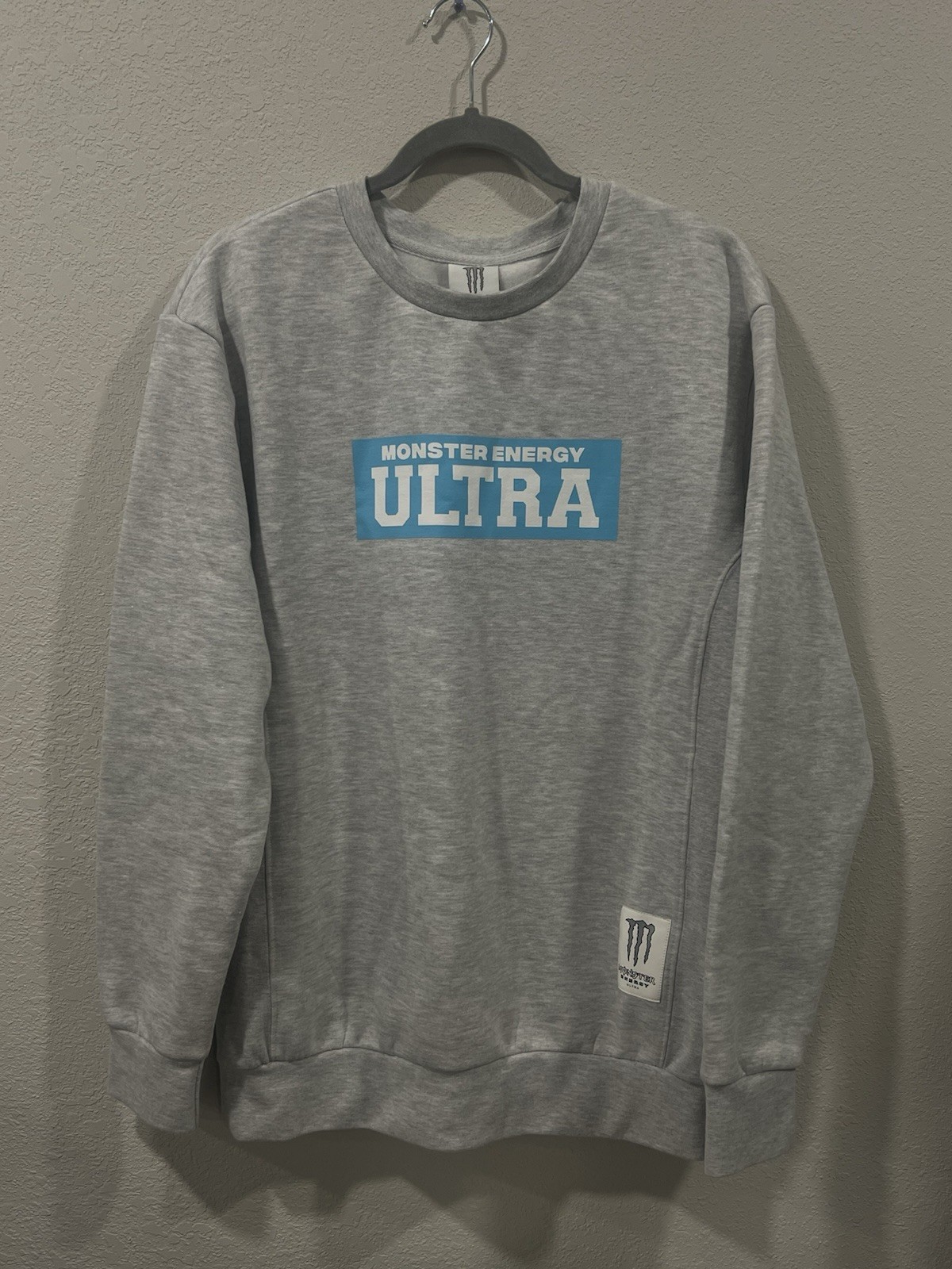Monster Energy Ultra Sweatshirt Mens Medium M Gray Heather Graphic Crewneck