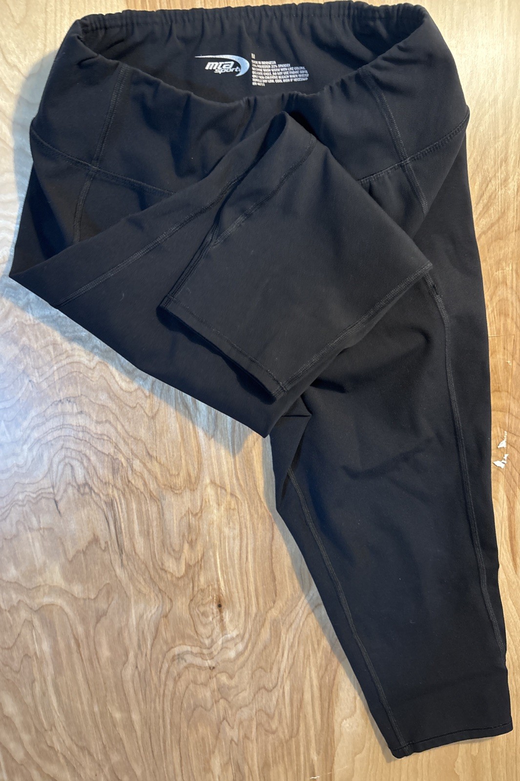 NWT MTA SPORT Womens M Active Capri Leggings