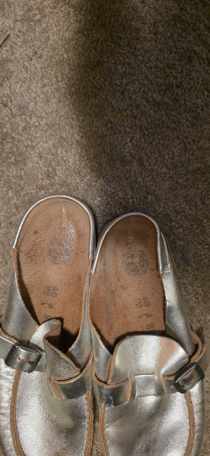 Birkenstock Women’s Silver Leather Slide Sandals Buckle Flat US 9