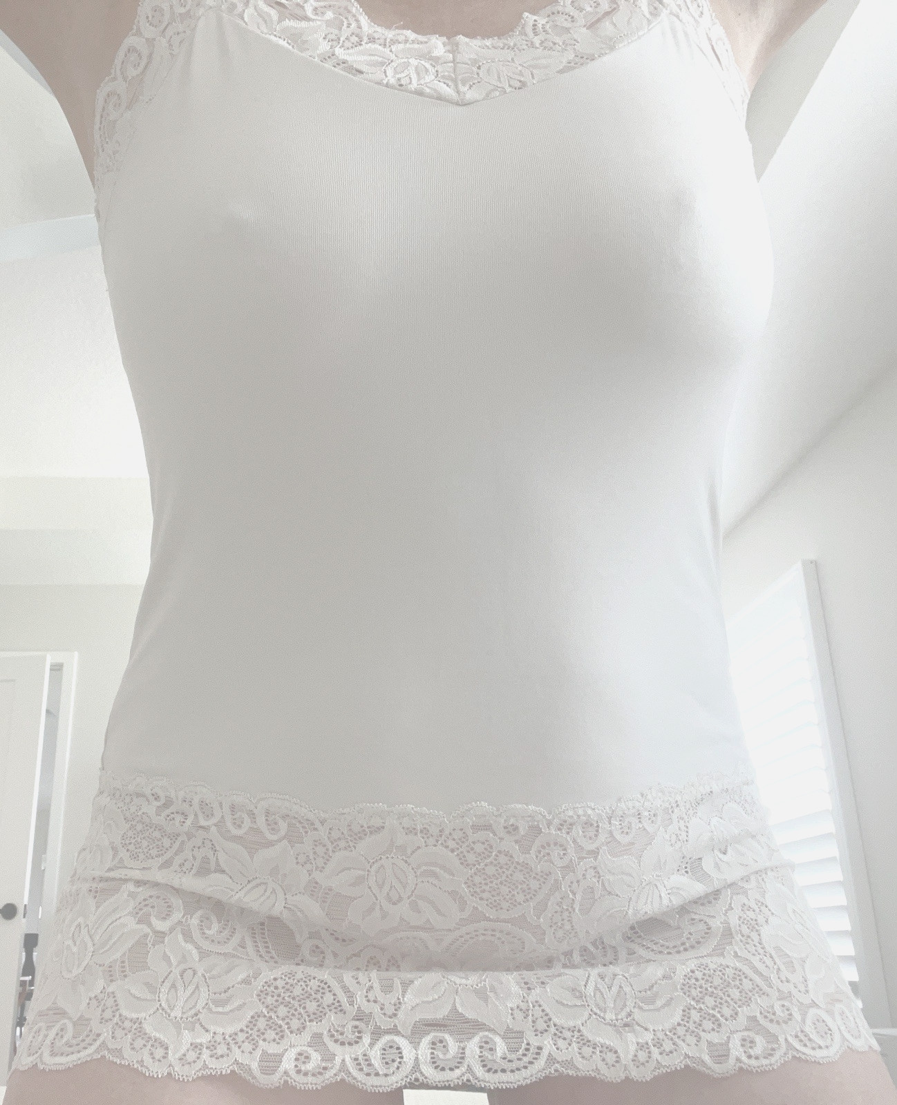 Women V Neck Camisole Tank Top Thin Strap Lace Trim Soft Lace Cami Top
