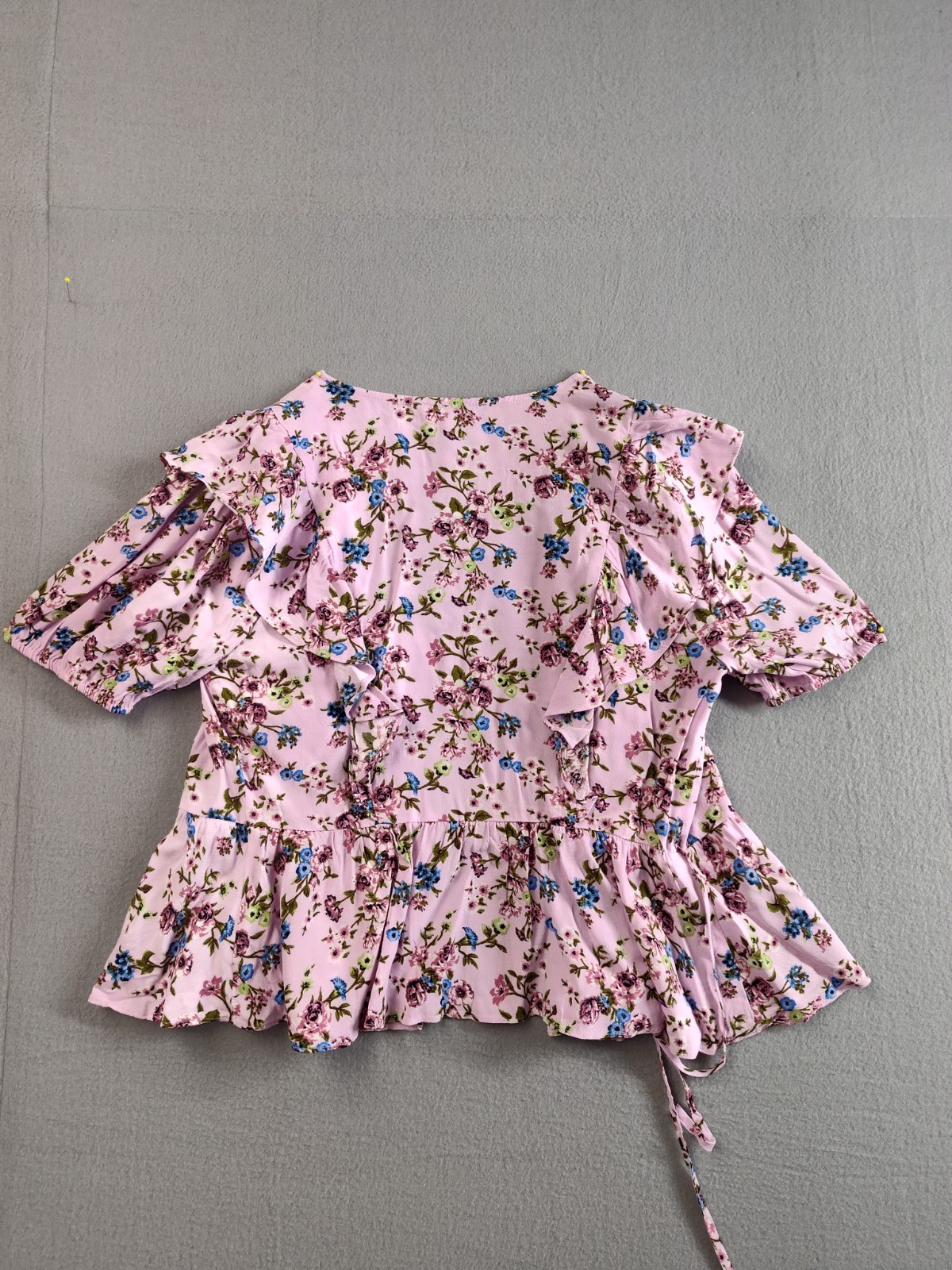 Forever 21 Women Romper M Purple Floral Ruffle Puff Sleeve V Neck Summer Casual