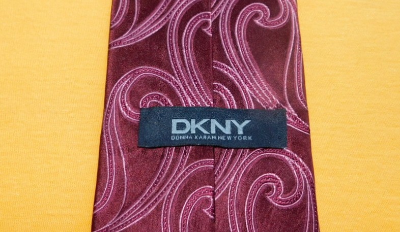 DKNY MADE IN U.S.A. BROWN/RED/LIGHT PINK PAISLEY TIE – TIES – DESIGNER TIES.