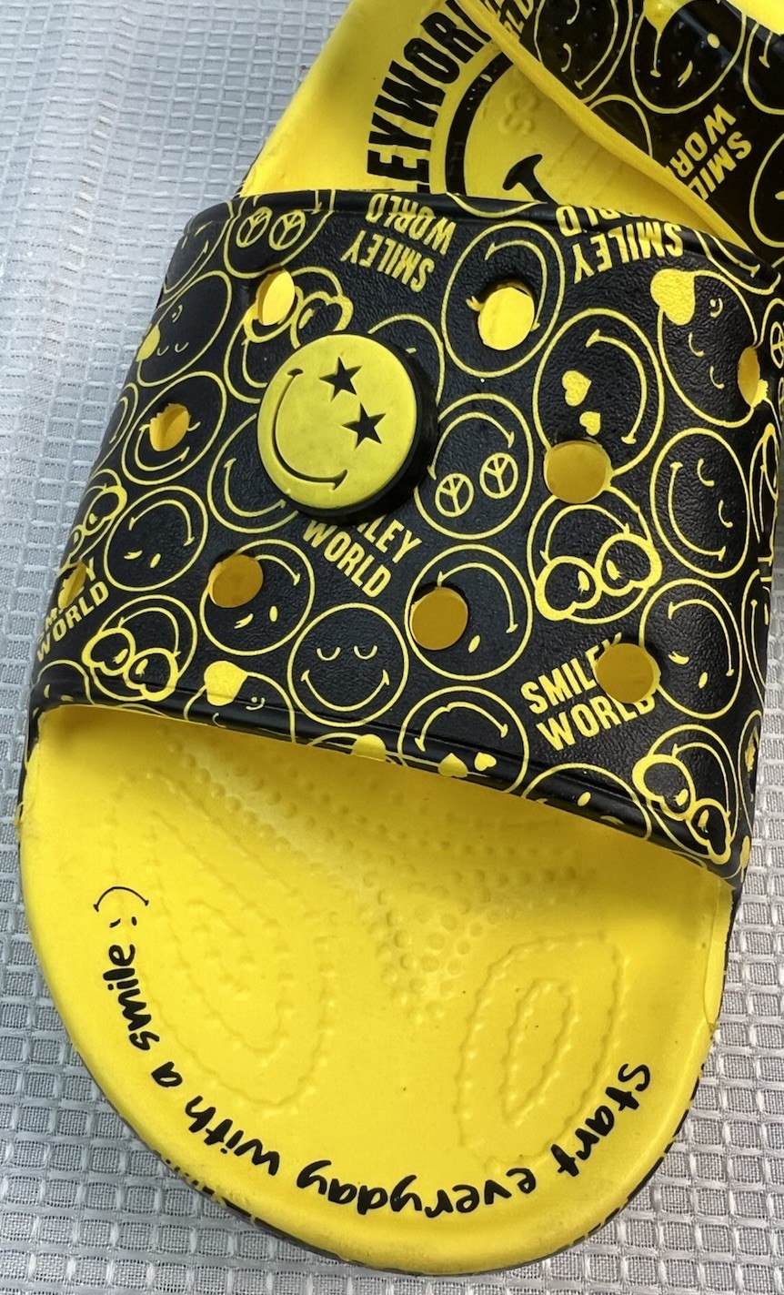 Crocs x SmileyWorld Classic Slide Sandals Yellow Smiley Face – Unisex W9 M7 – Pr