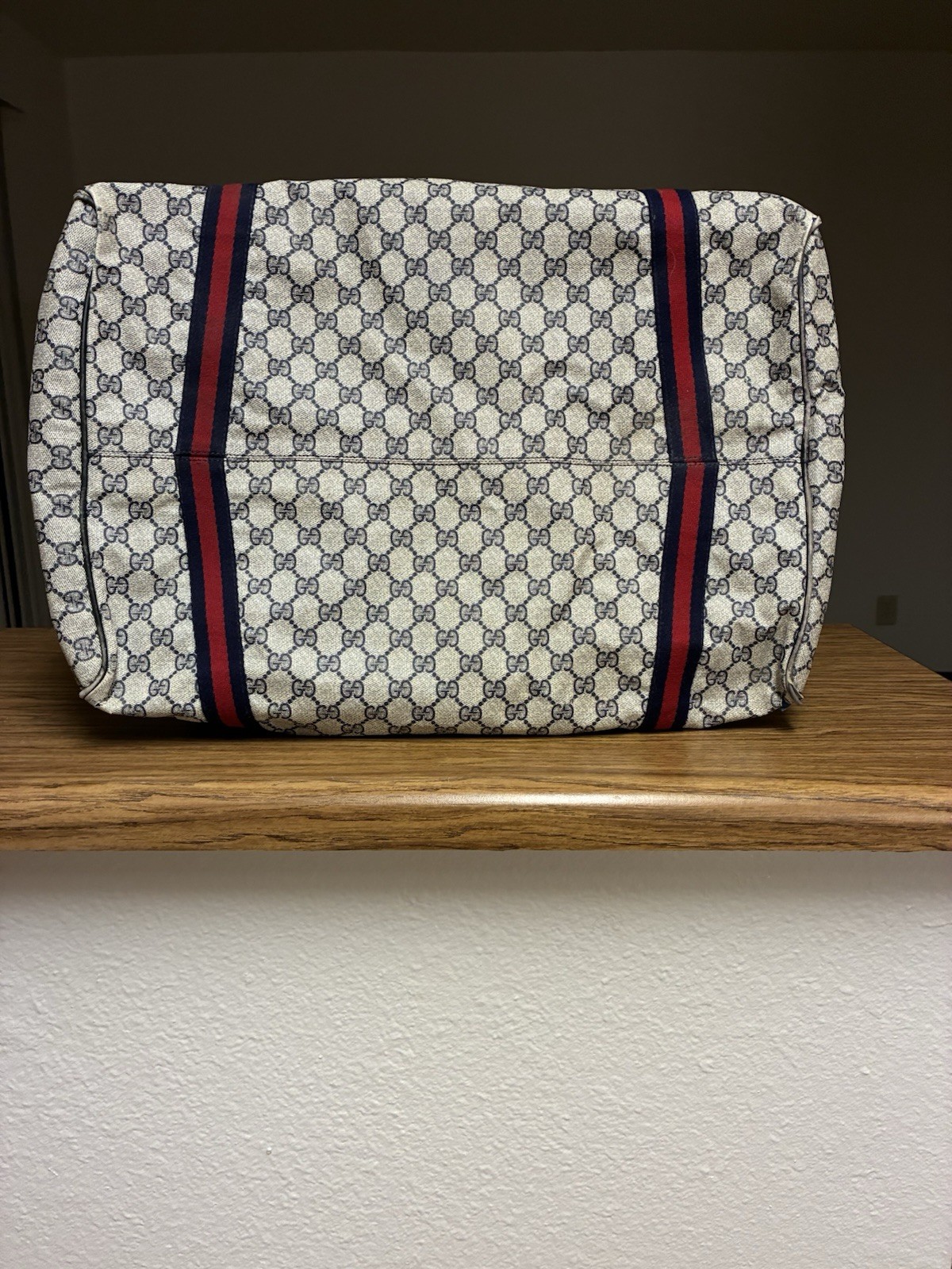 Gucci GG Supreme Weekender Bag ** VERY USED