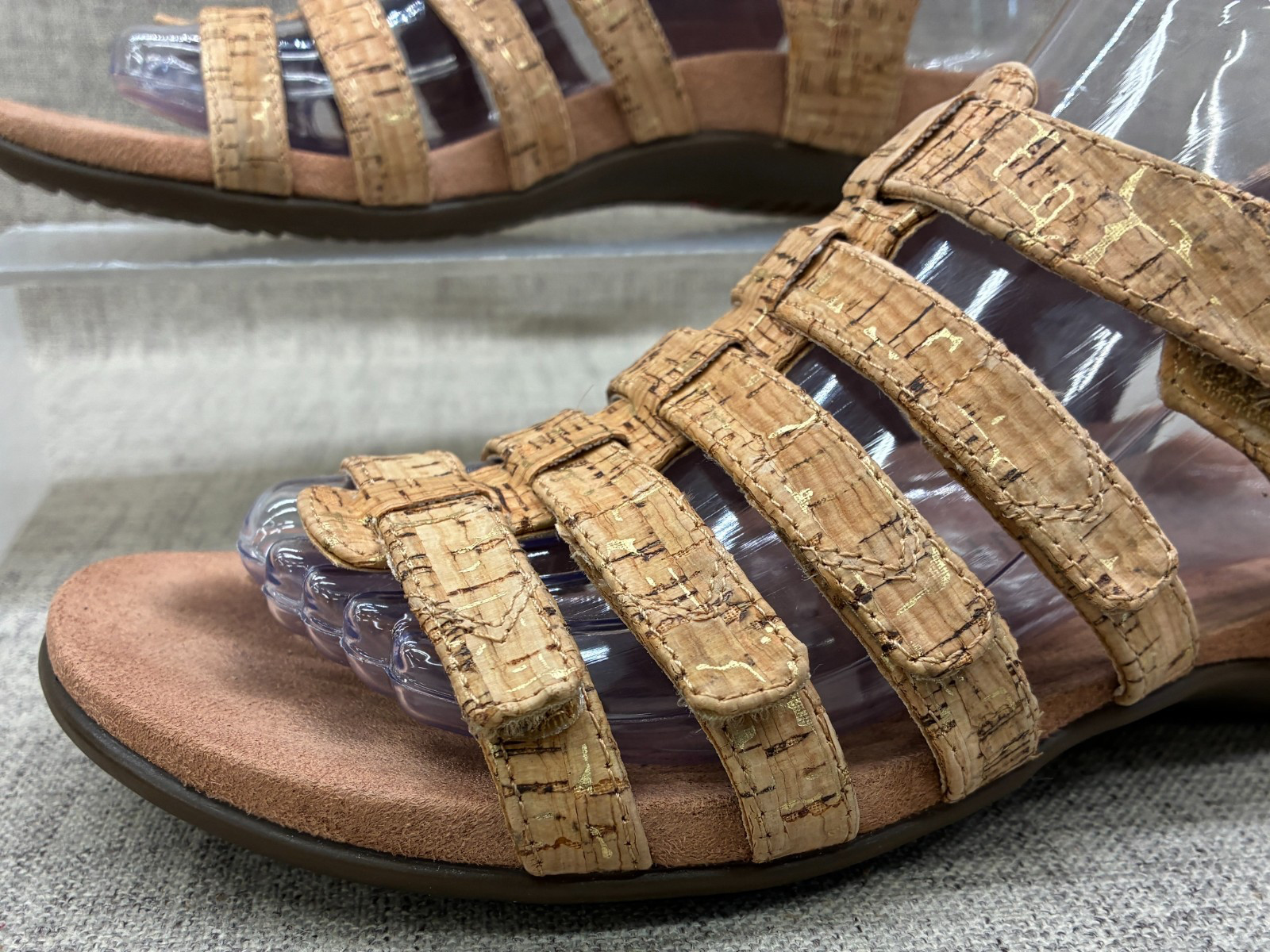Vionic Harissa Cork Sandals Lt. Brown Tan Strappy Slingback Shoes Womens Size 8