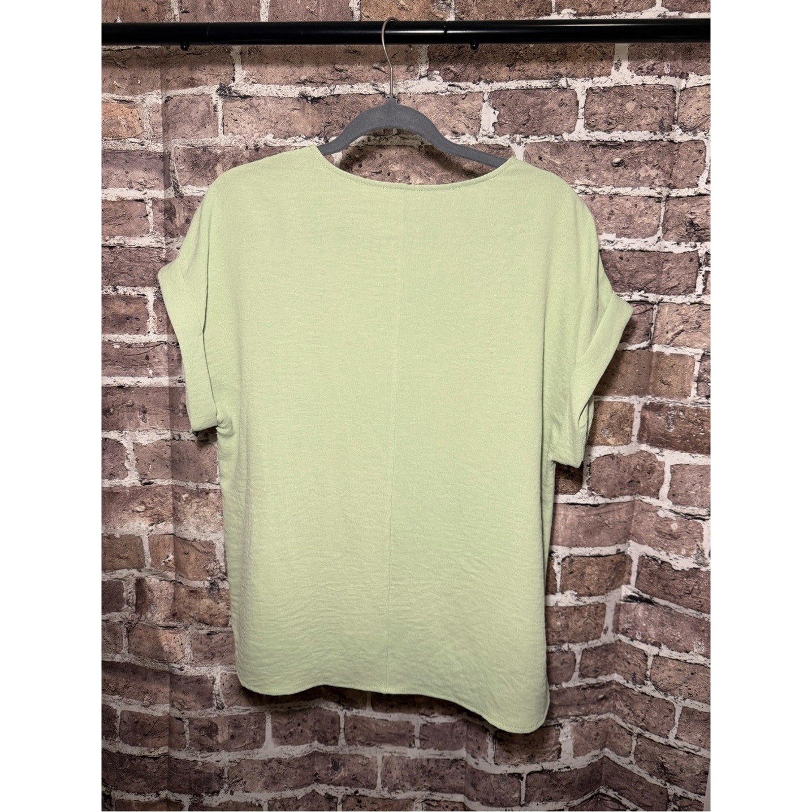 ANDREE BY UNIT Light Sage Short Sleeve Crewneck Top