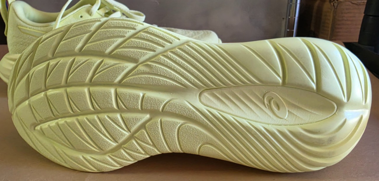 Asics Gel Cumulus 27 Lite-Show Huddle Yellow – Women’s Size 8